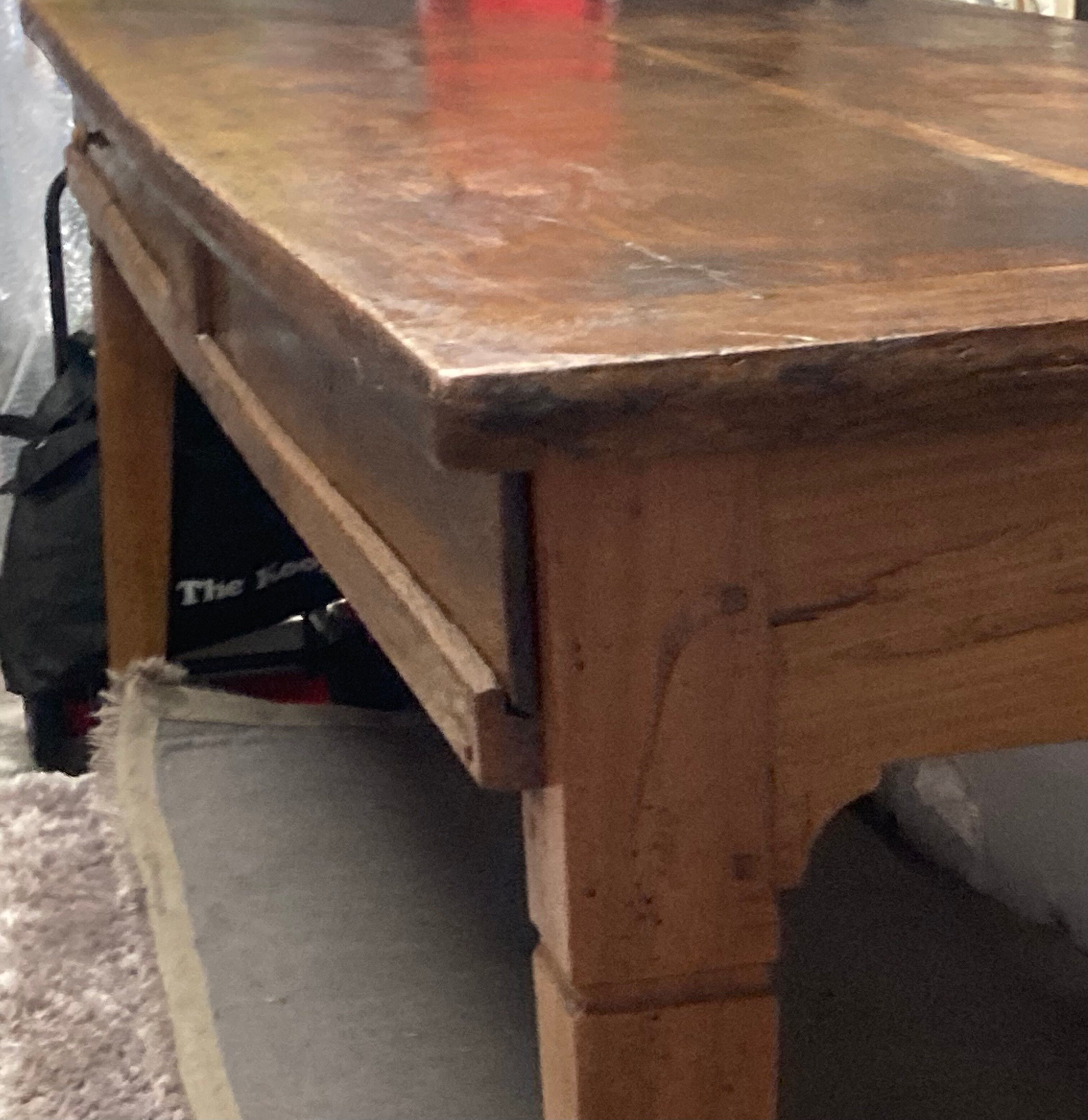 Farm table