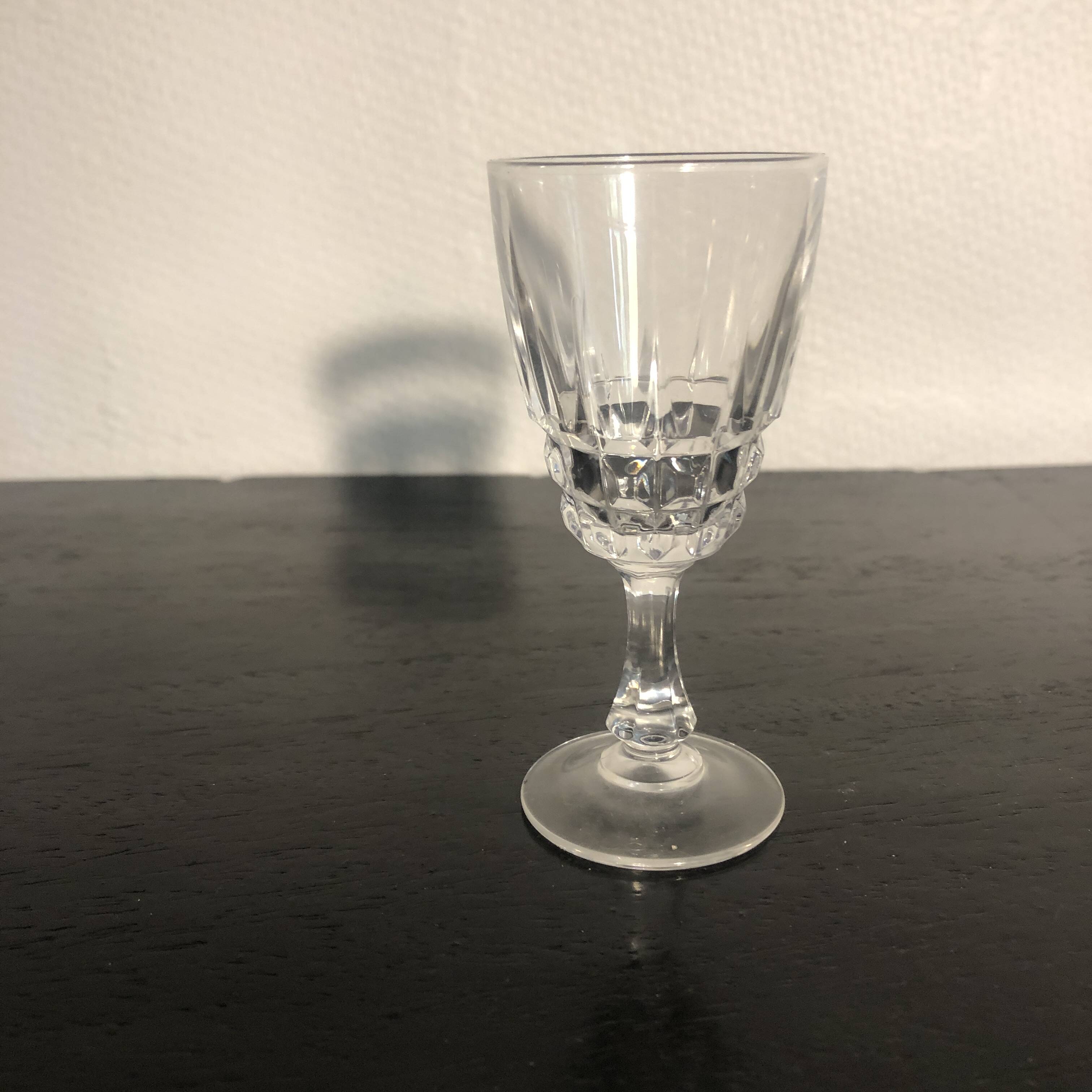 Crystal liquor glasses