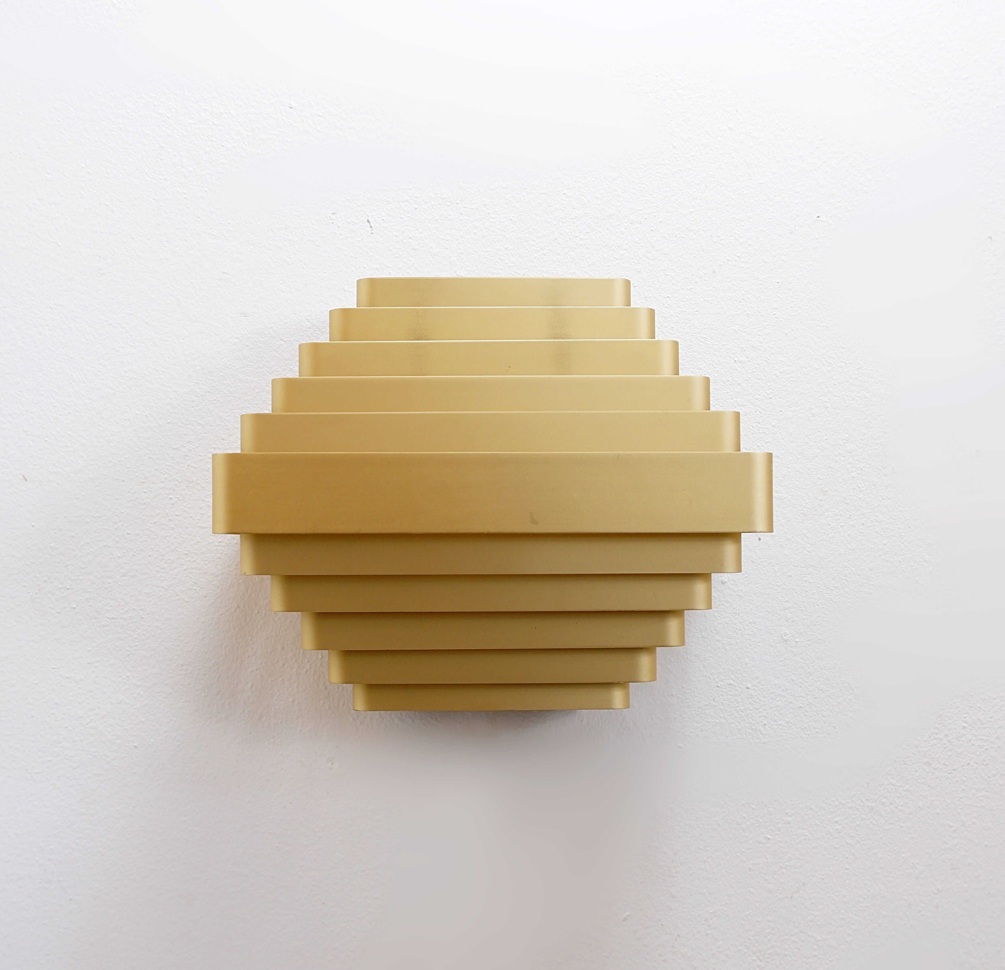 Pair of gold-plated aluminum wall lights by Jules Wabbes - 2 pairs available