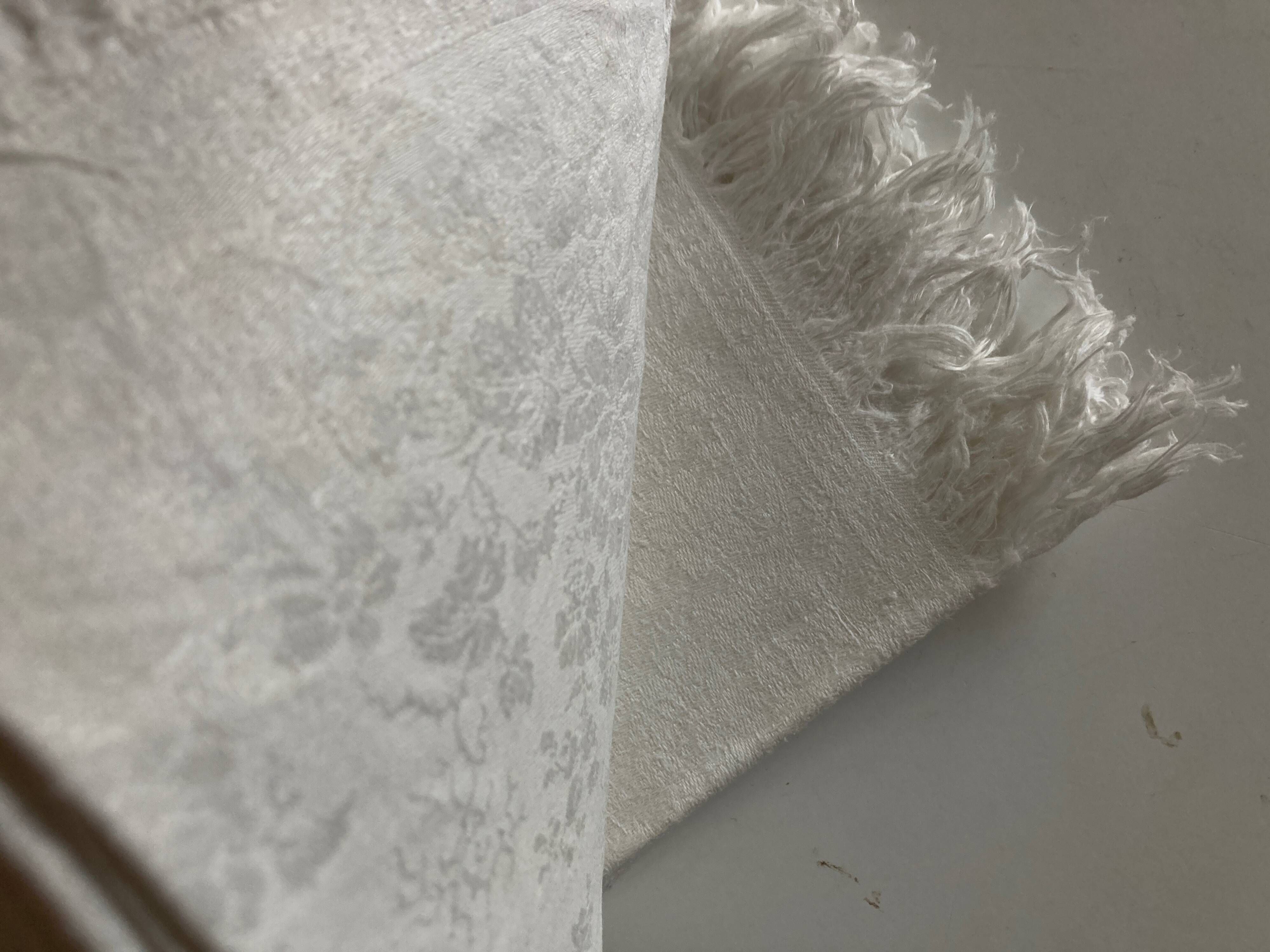 Set of 8 fringed napkins in 19th century linen damask
