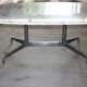 Table de Charles et Ray Eames éditée par Herman Miller dans les années 60