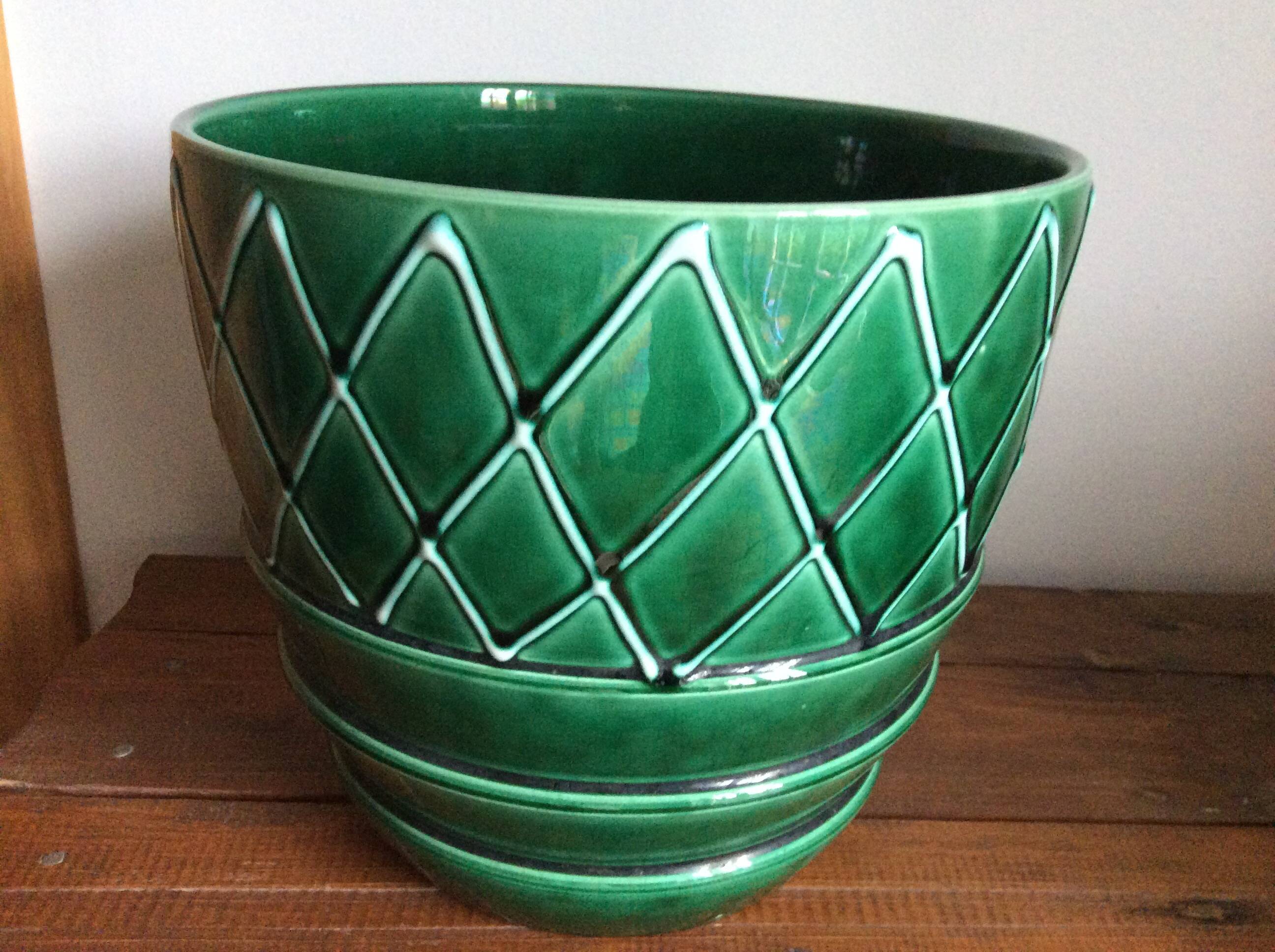 Ceramic flowerpot