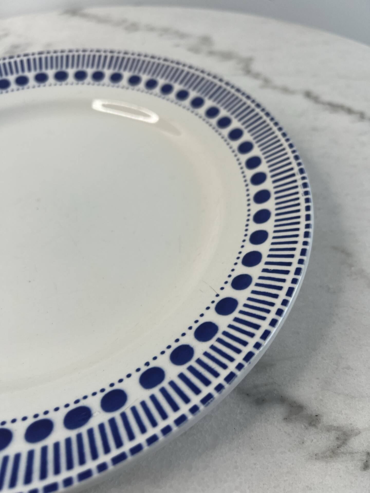 Presentation plate Sarreguemines collection Béatrice 26.5cm