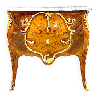 Commode Sauteuse En Marqueterie De Fleurs Et Bronze Doré, Style Louis XV