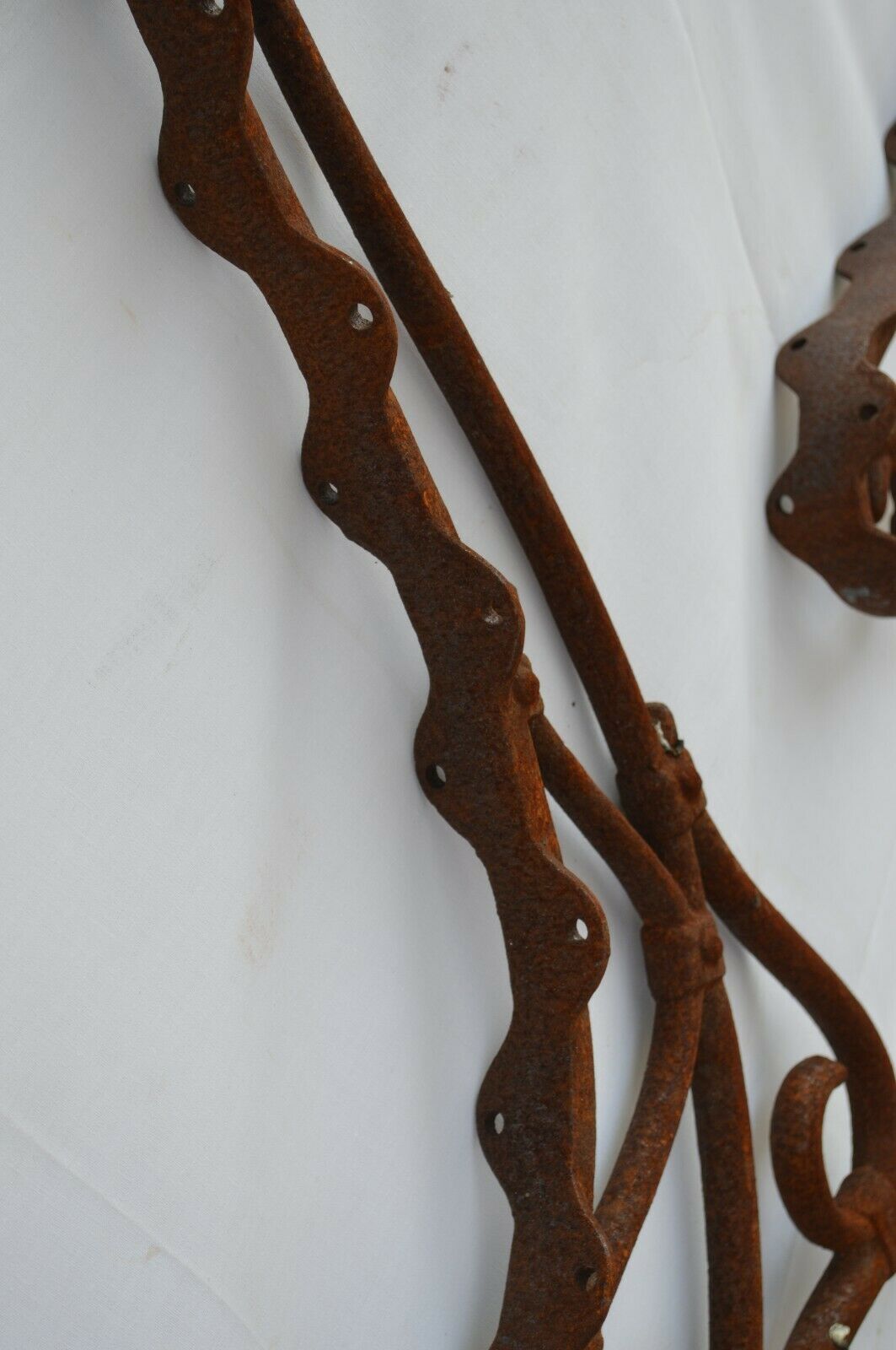 Cast iron garden bench legs