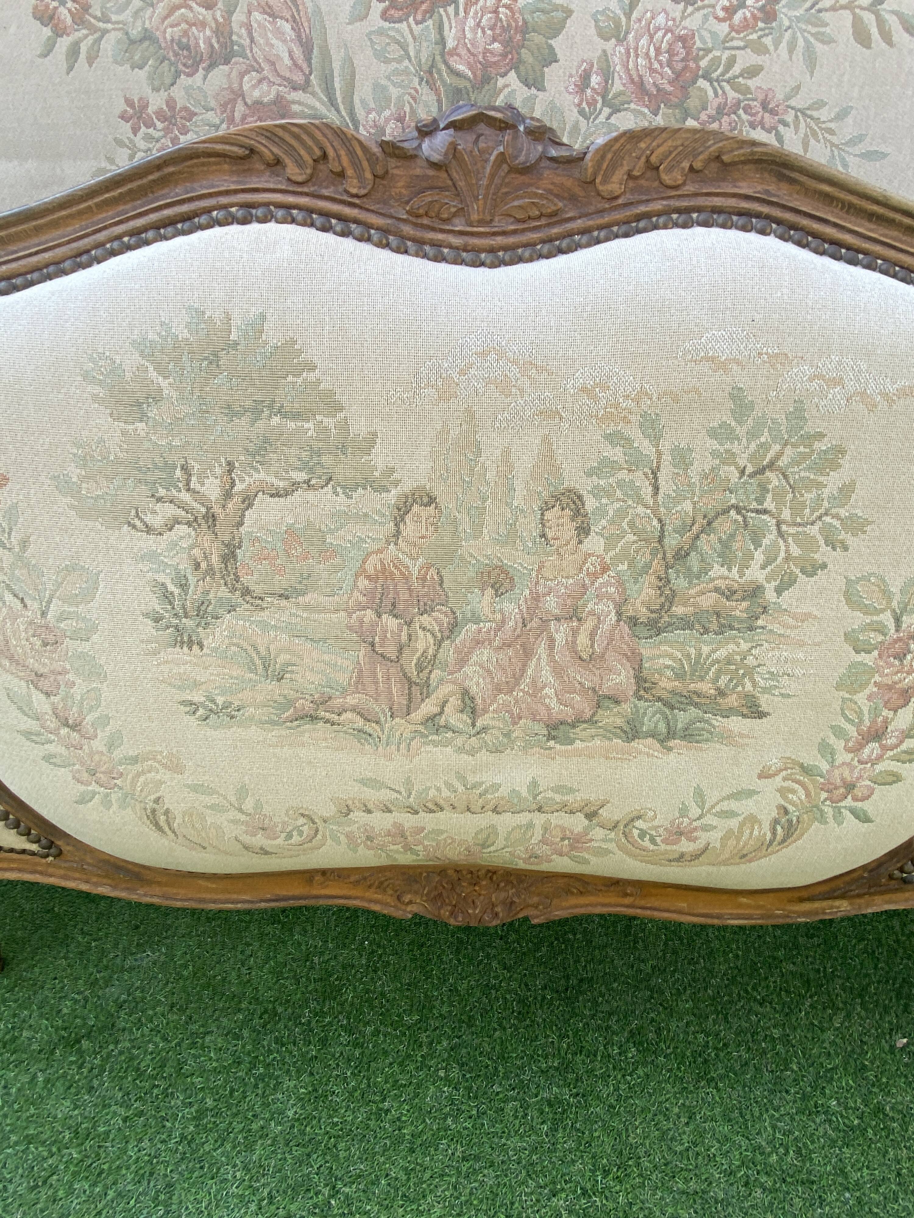 Basket bed and its two armchairs