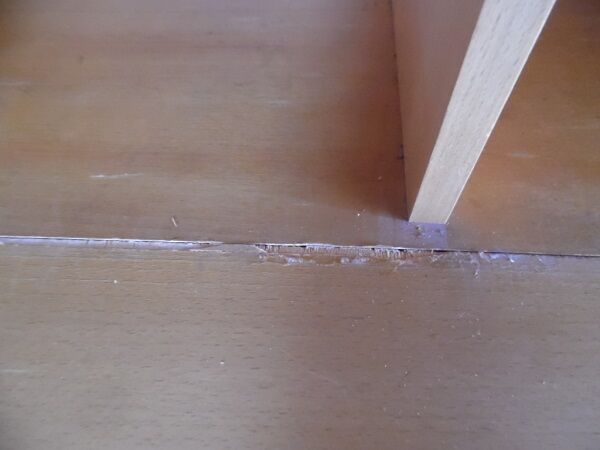 Shelf by Nils Strinning