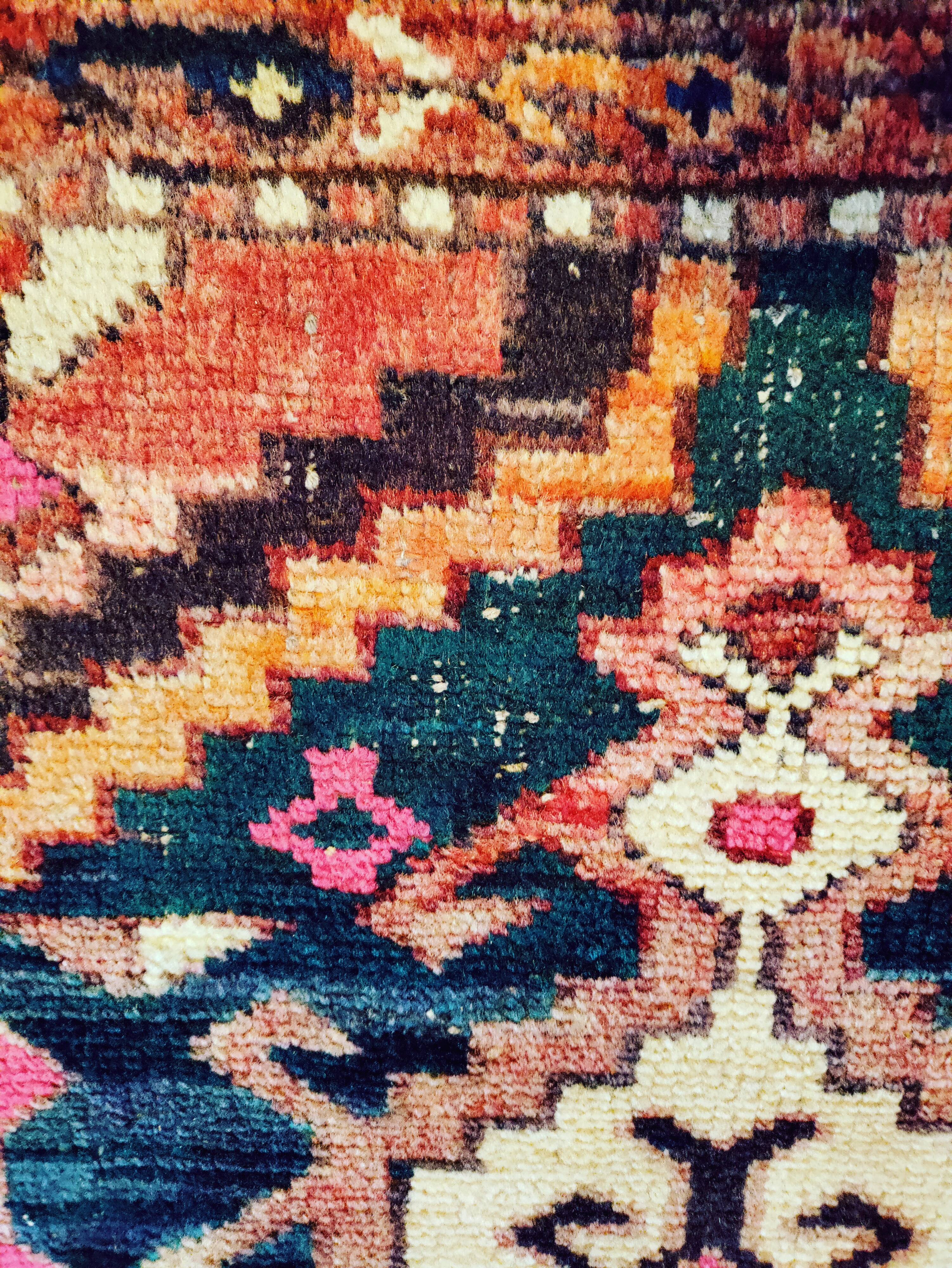 Hand-knotted wool Bakhtiar Persian rug