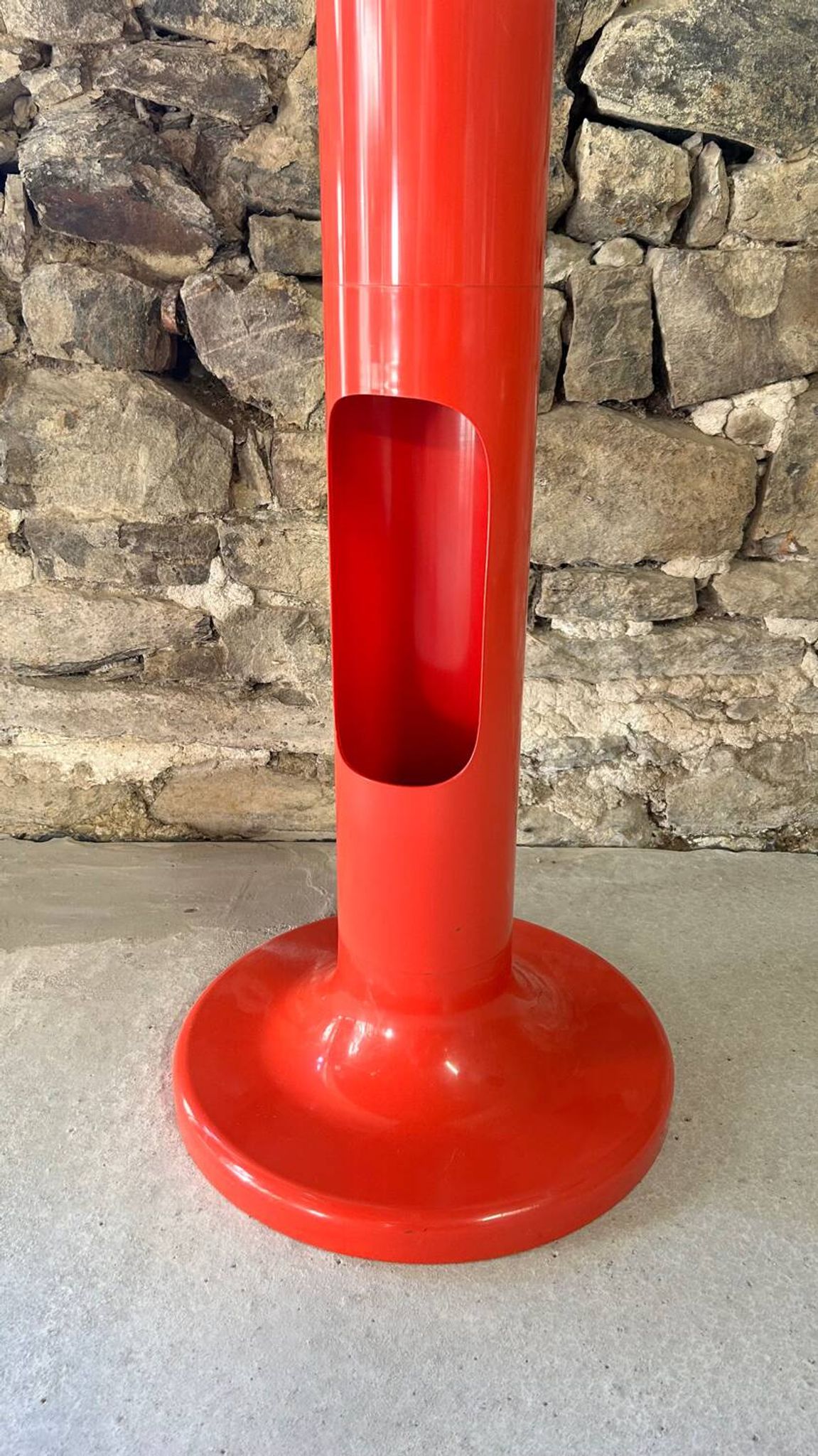 “Minivip” free-standing coat rack by Arch Benanti e Brunori for Velca