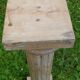 Colonne corinthienne en bois massif cérusé