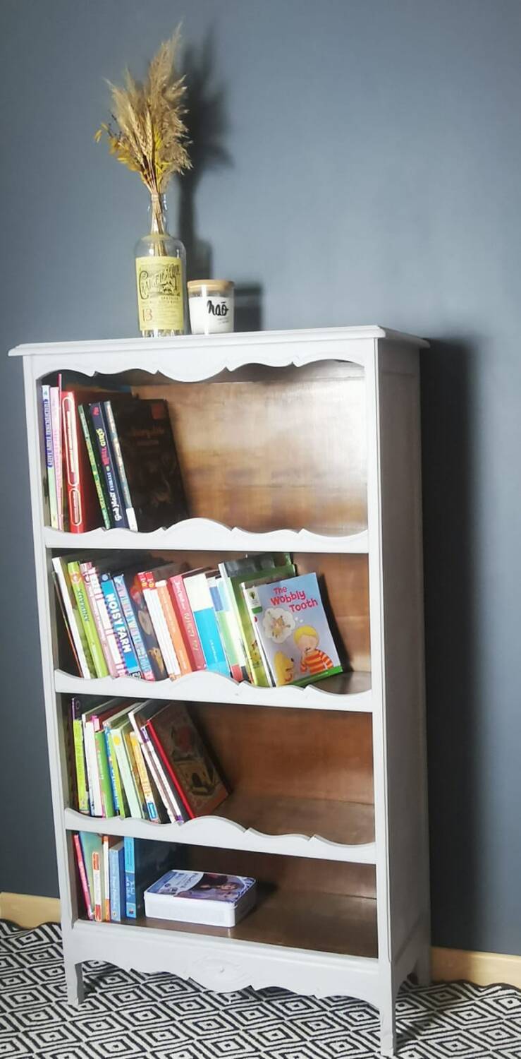 Petite bibliothèque / étagère