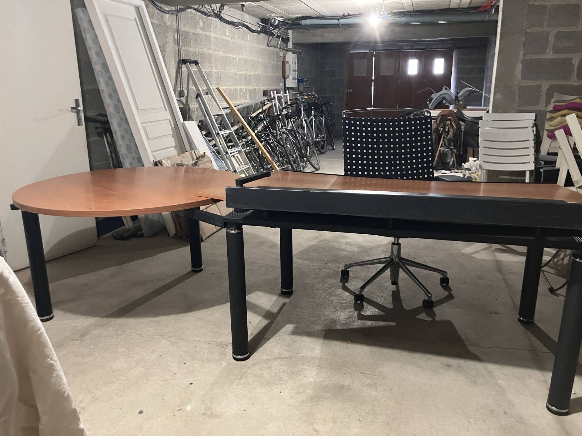 Management desk Vitra Metropole series