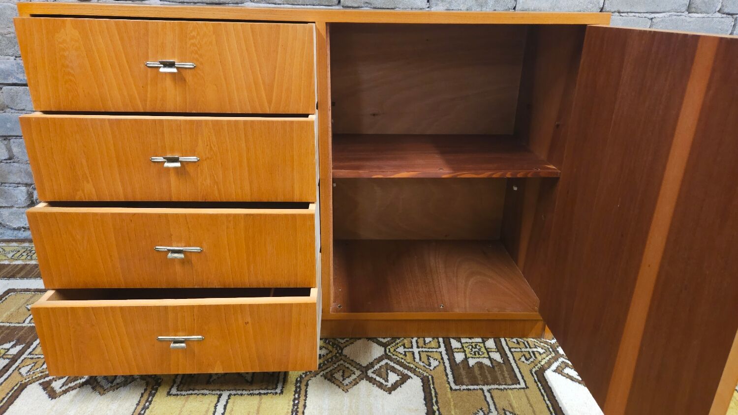 Vintage 1960s 4-drawer, 1-door cabinet