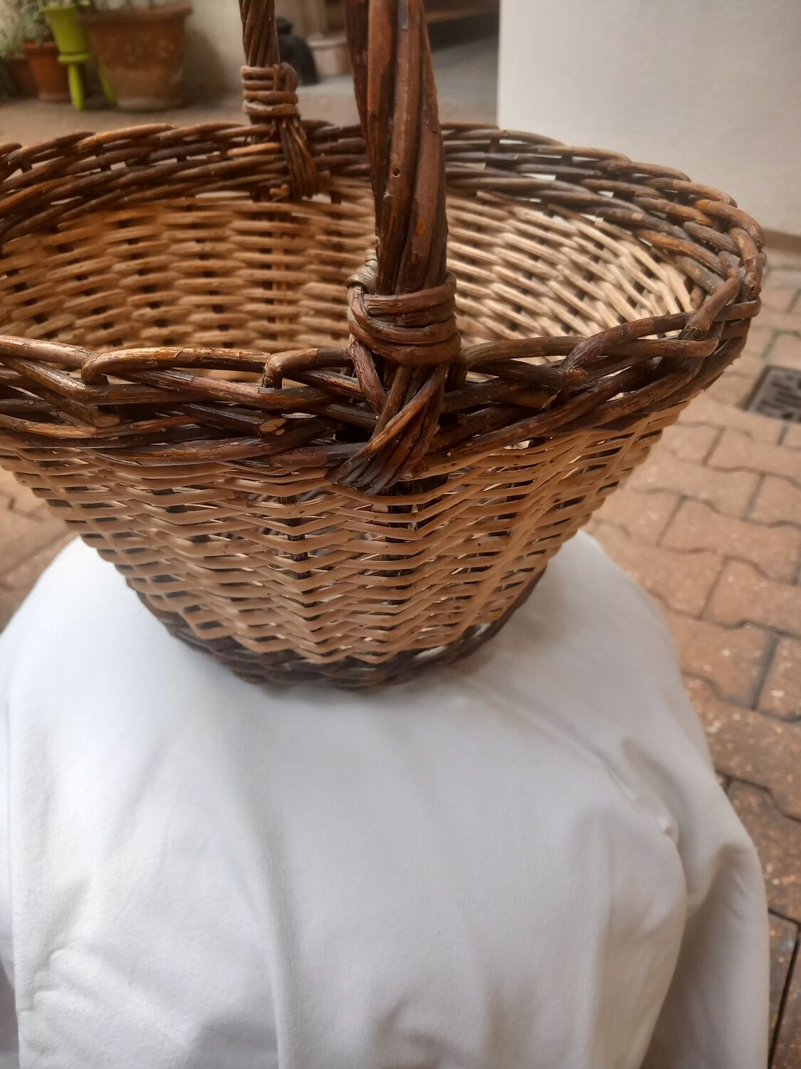 Panier tressé osier et noisetier