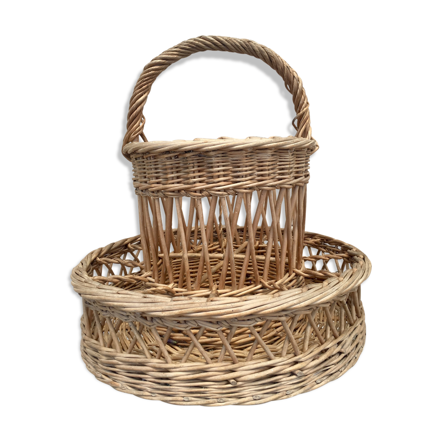Vintage braided wicker basket-bar