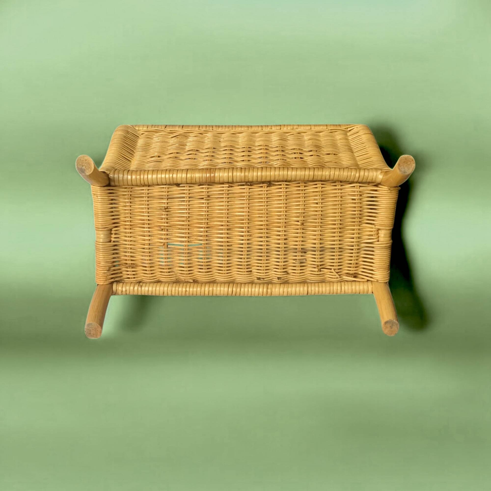 Porte-revue vintage en osier et bambou