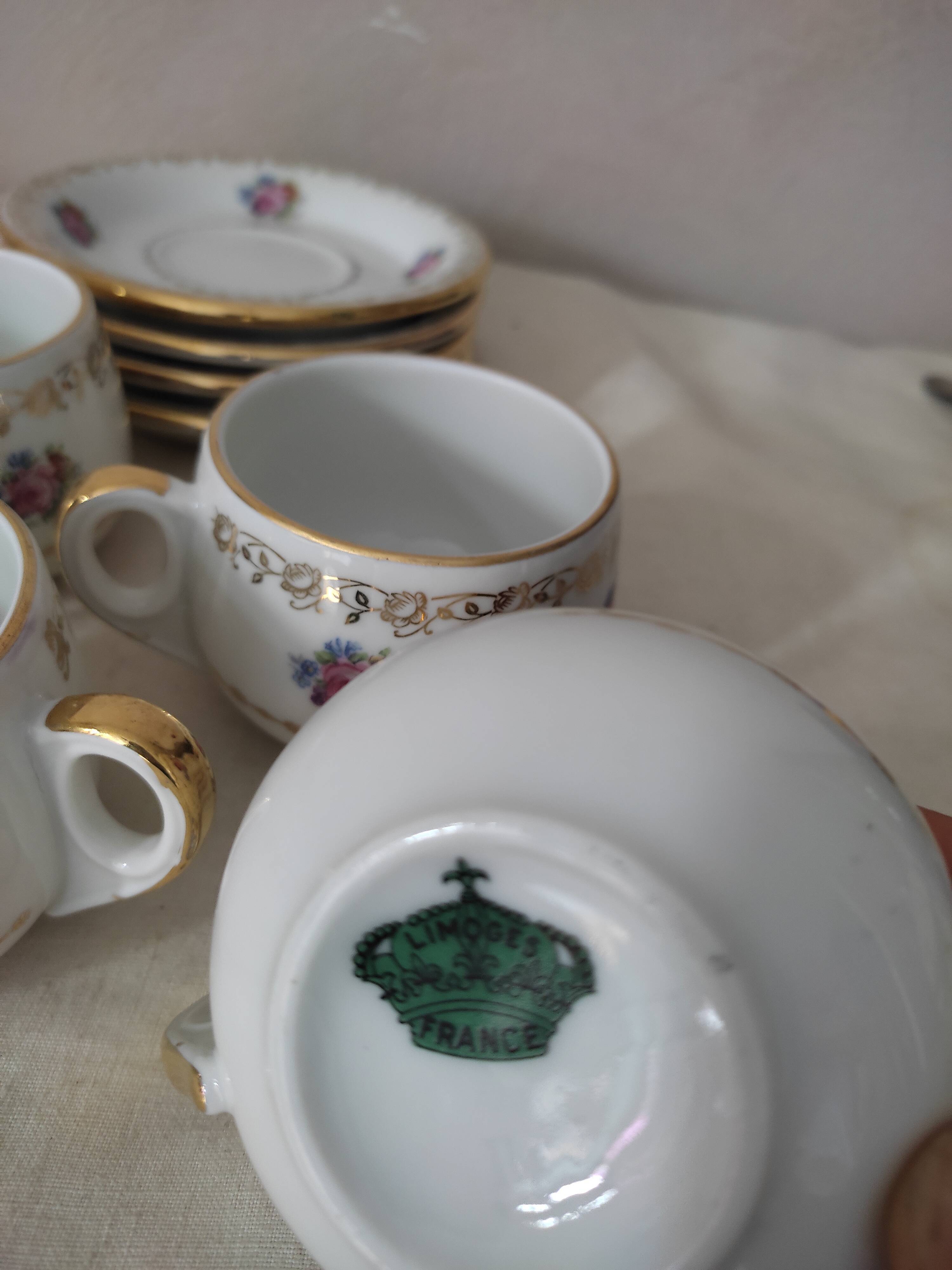 Porcelain coffee cups