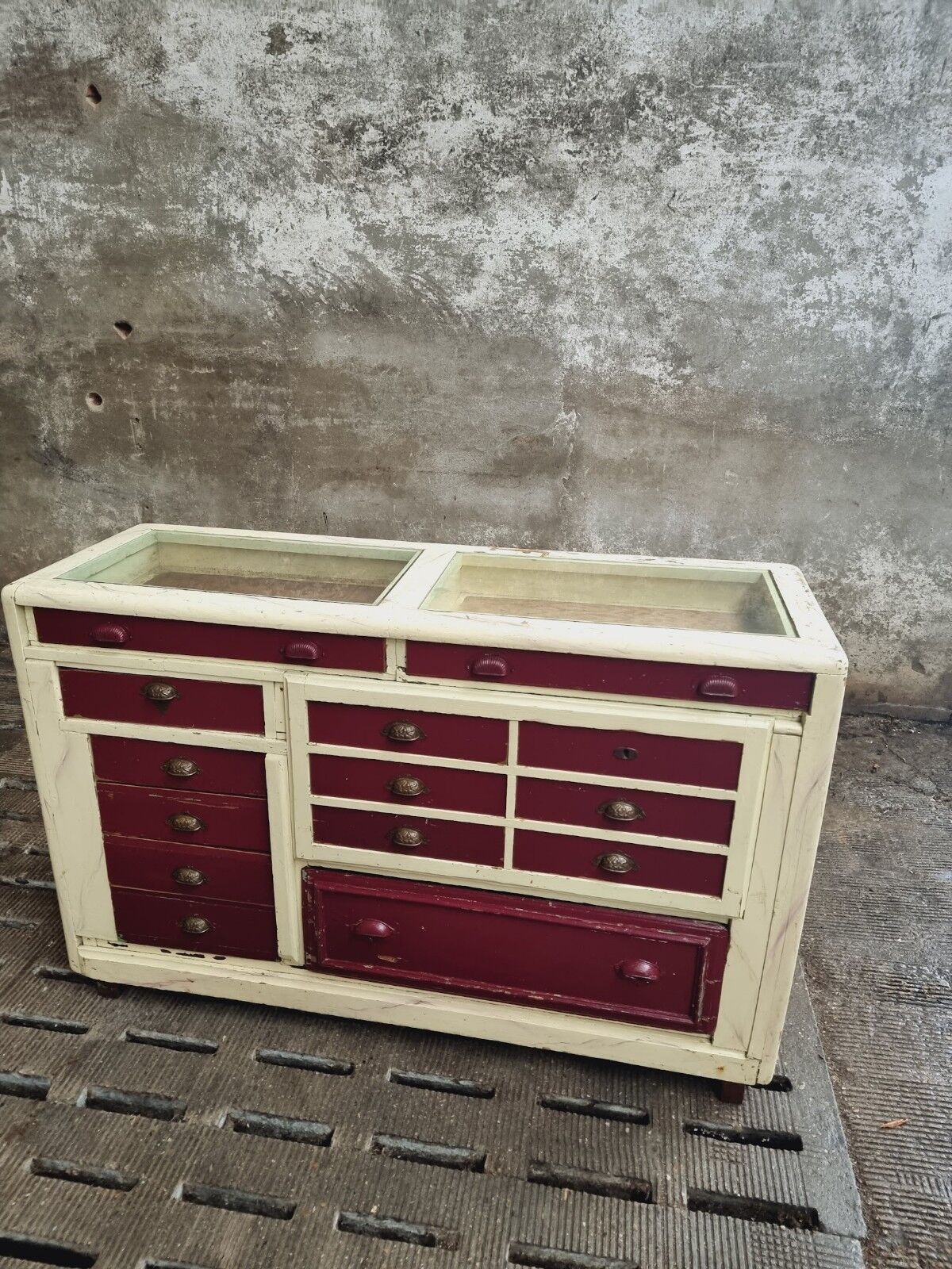 Antique counter drawercabinet