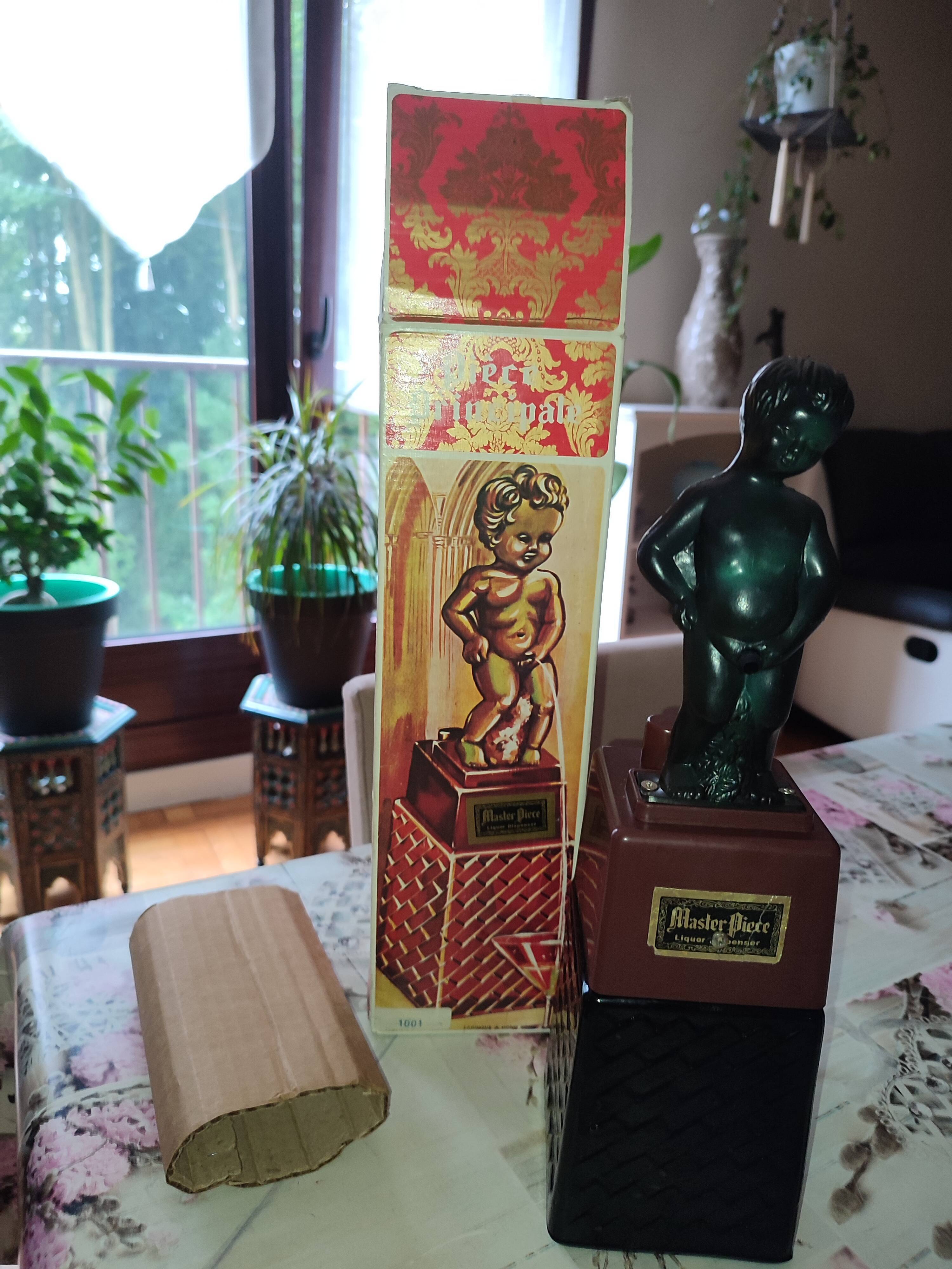 Manneken-pis bottle