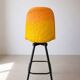 Lot de 4 tabourets de bar design sculptural – coques texturées bicolor