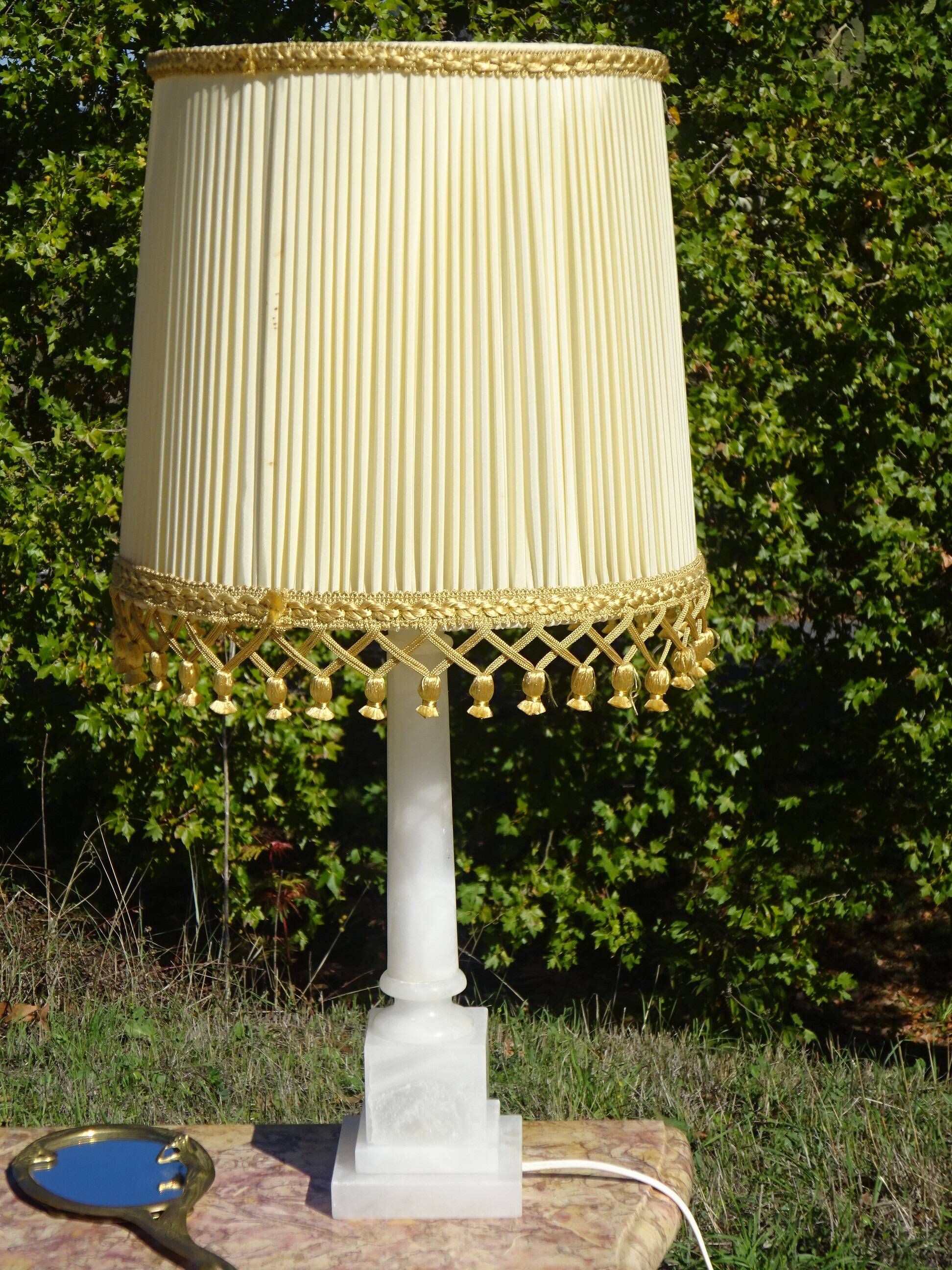 Alabaster lamp