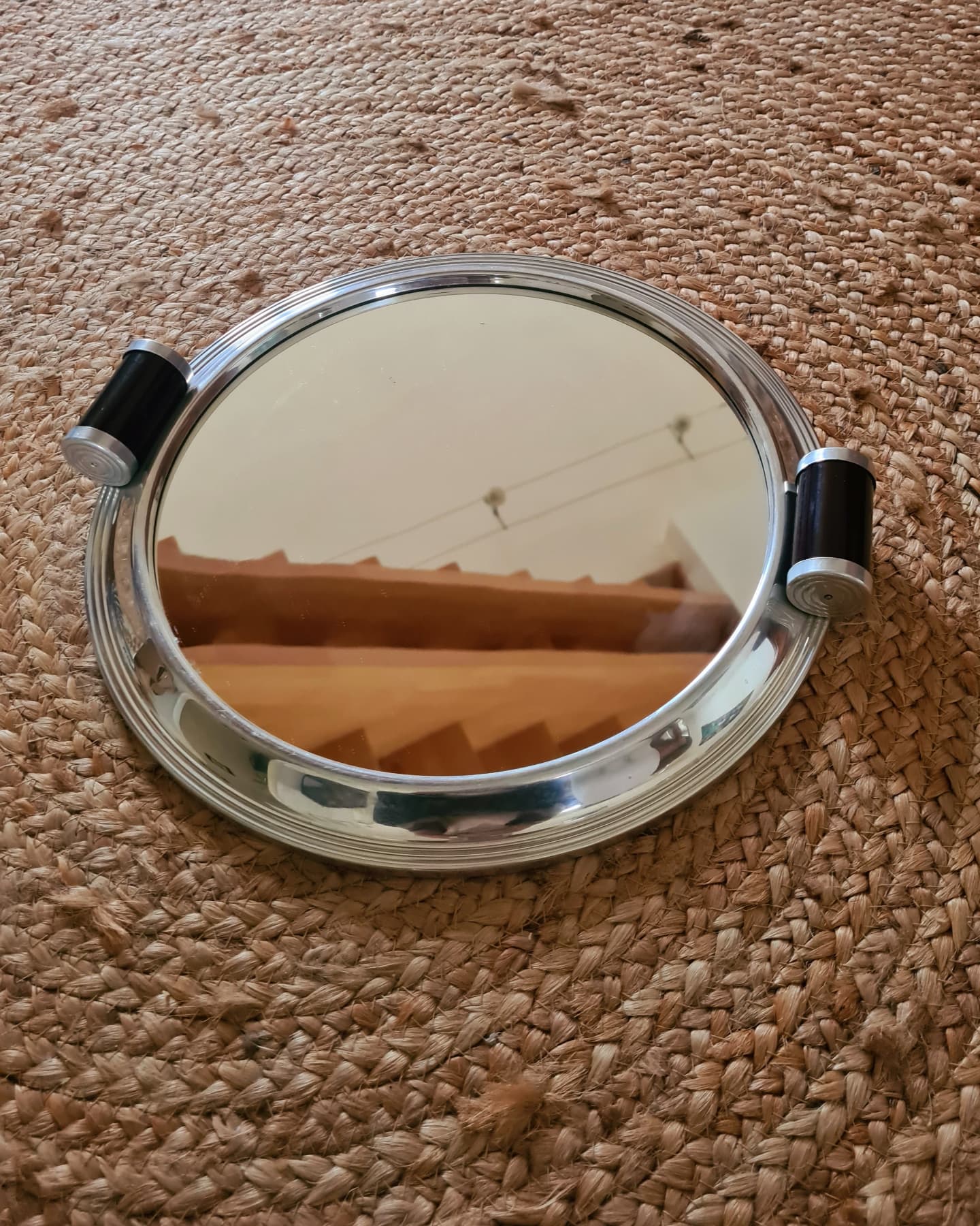 Centerpiece or serving tray