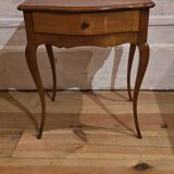 Table d'appoint.