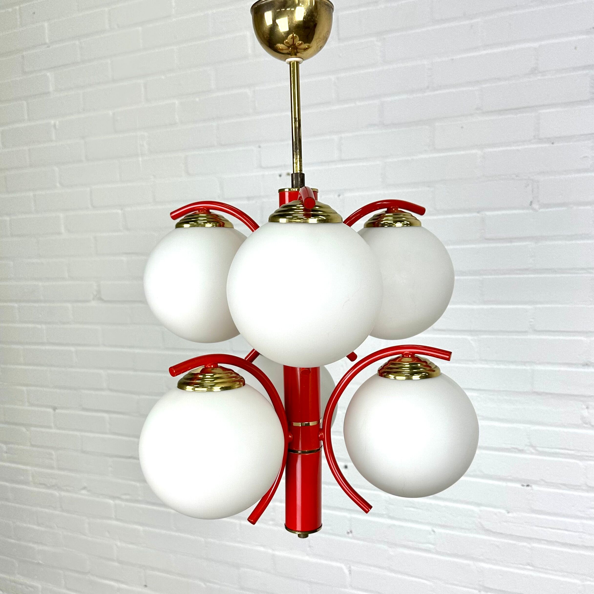 Richard Essig space age design lampe suspendue rouge