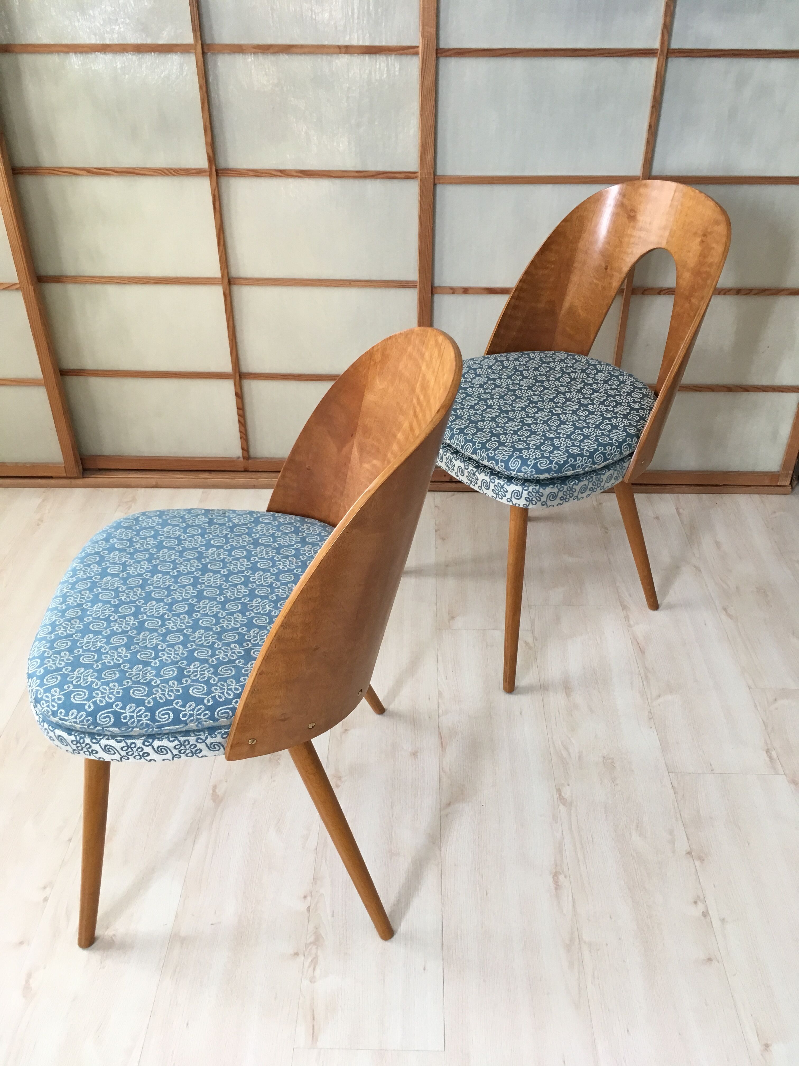 Antonin Suman 4 chair series