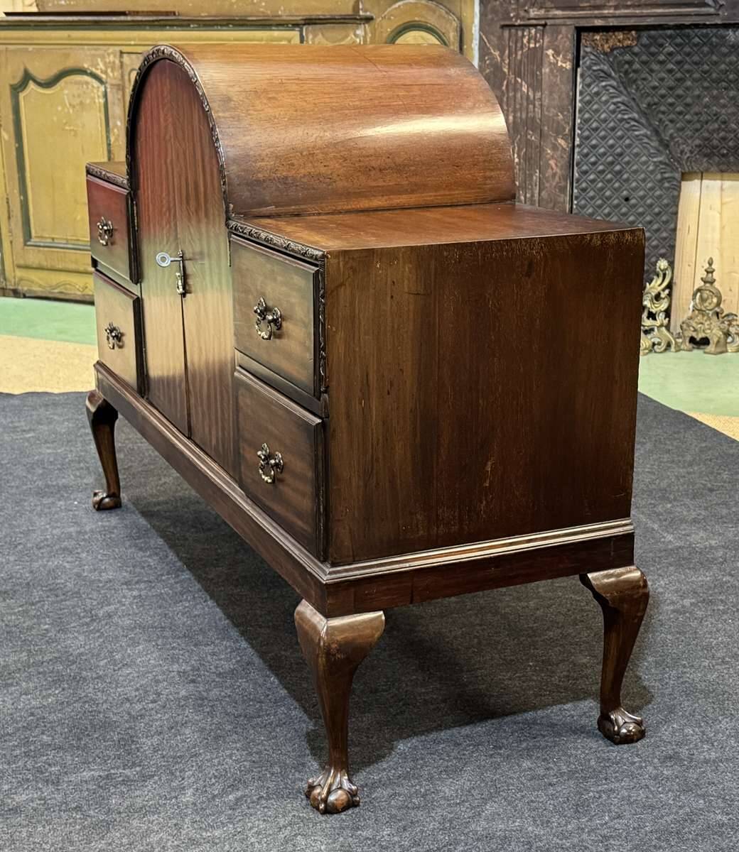 1930s English buffet bar in walnut and mahogany