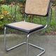 Chaise Cesca modèle b32 en chrome et noir par Marcel Breuer