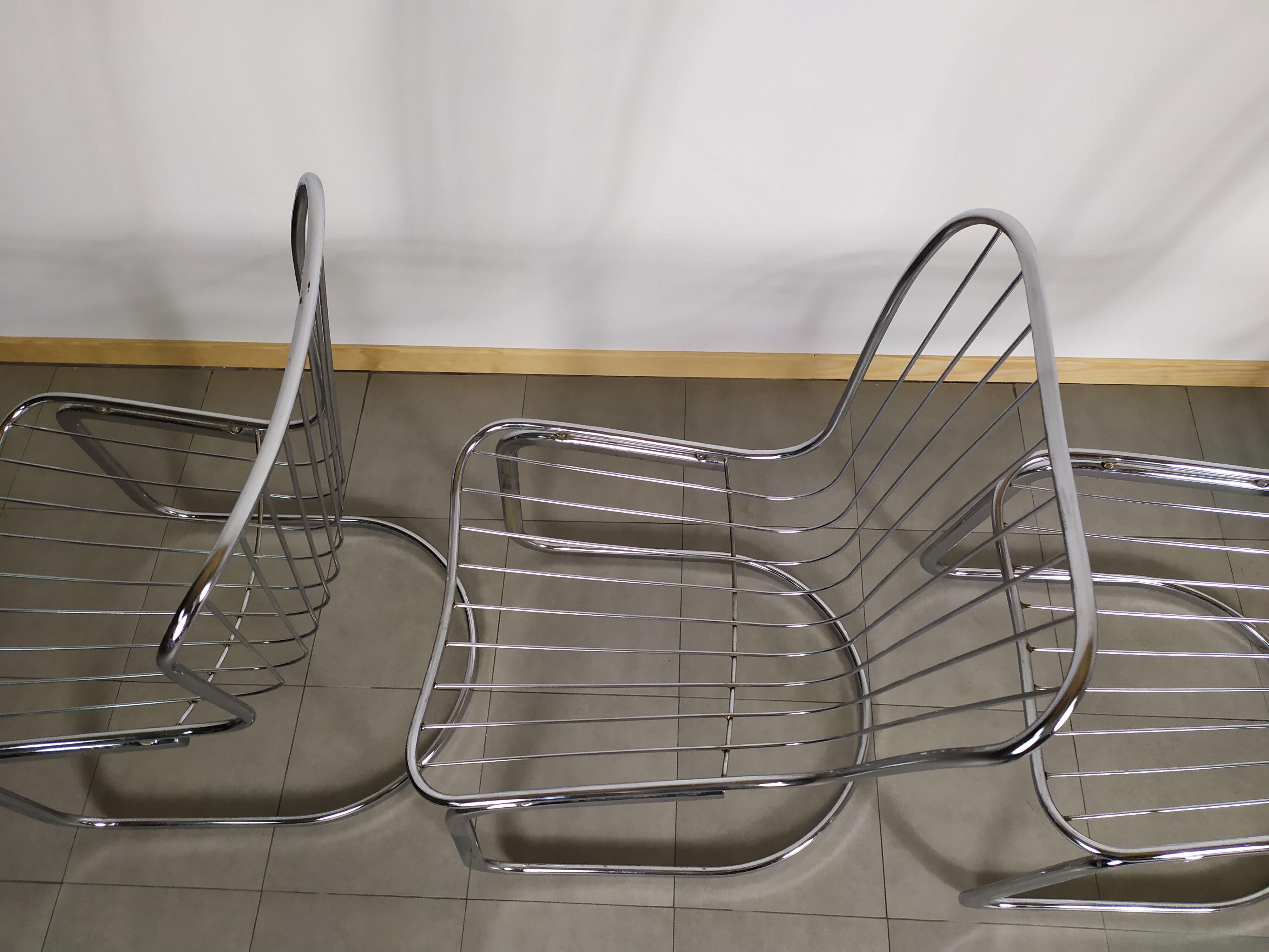 Lot de 4 chaise design en métal chromé années 70
