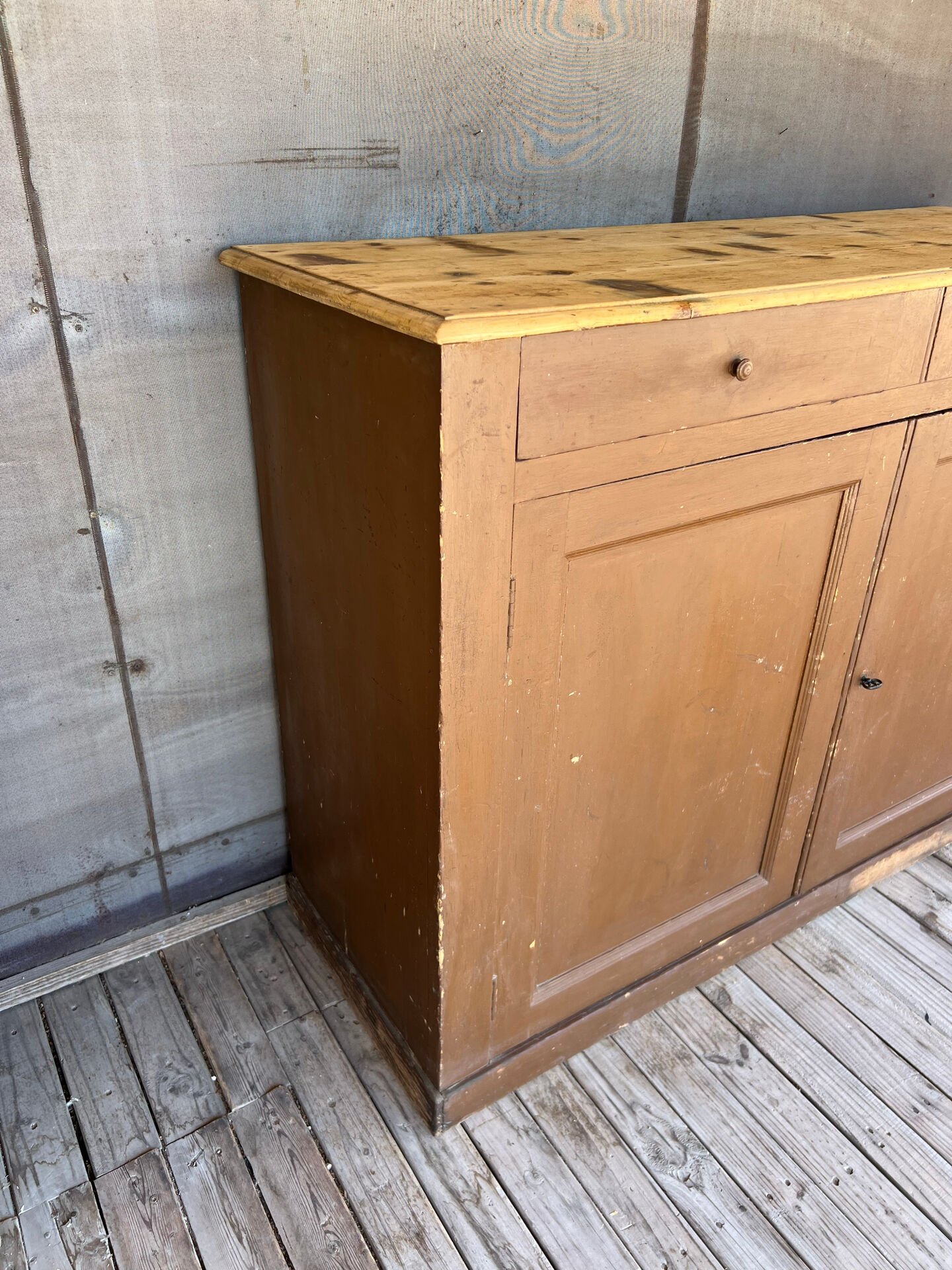 Old sideboard with 2 doors