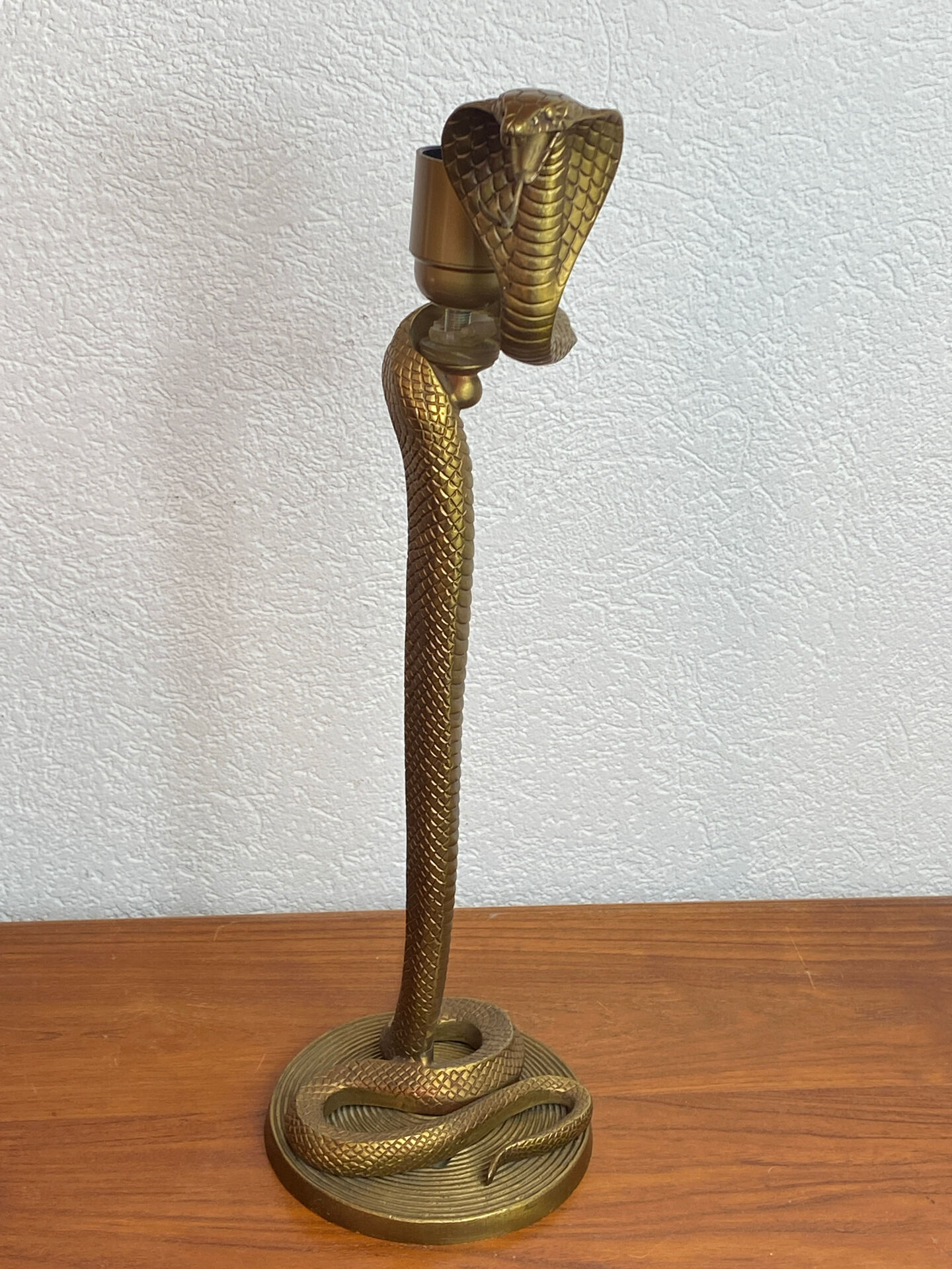 Lampe cobra en bronze 
