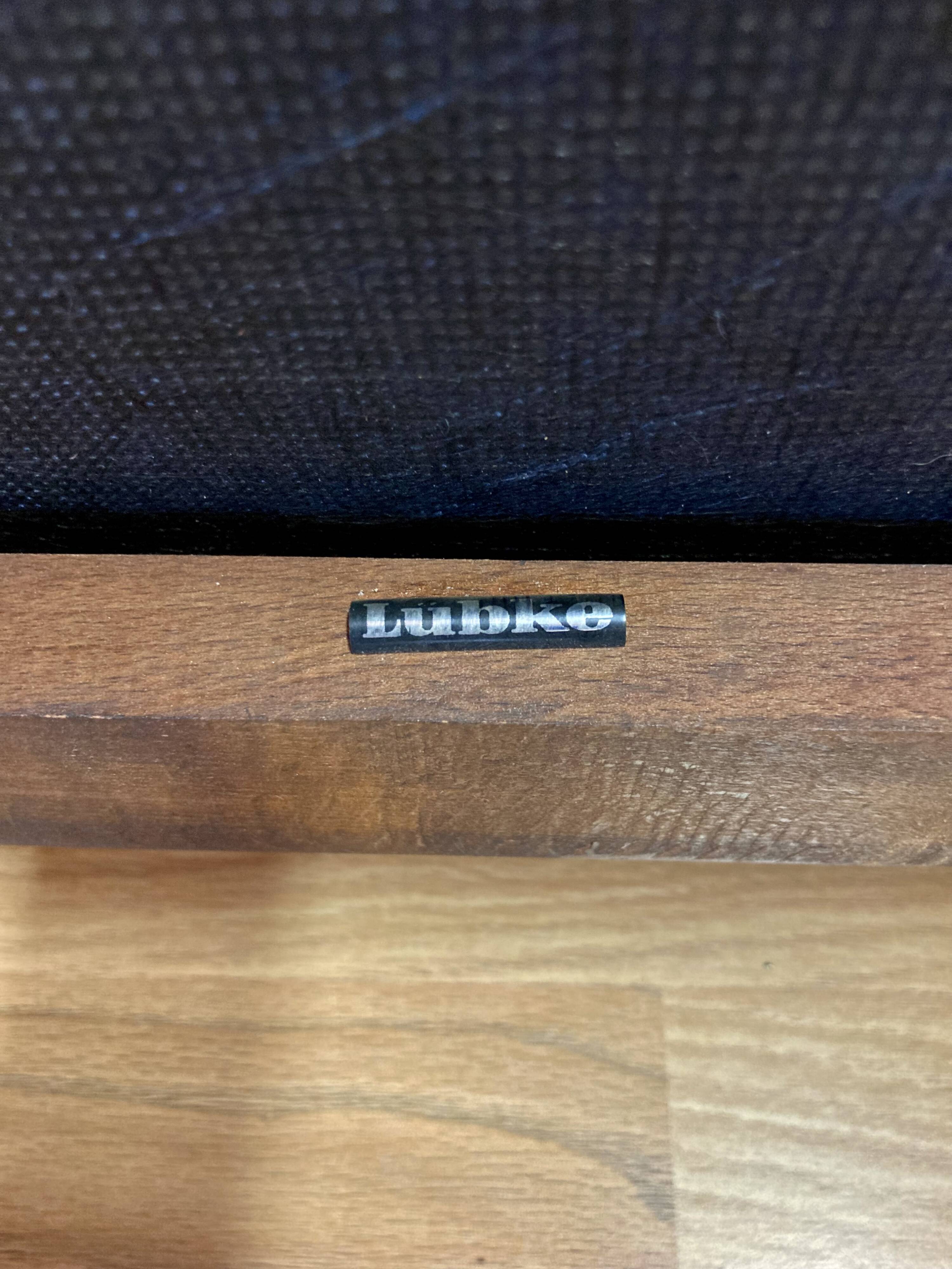 Leather armchair "1960 design".