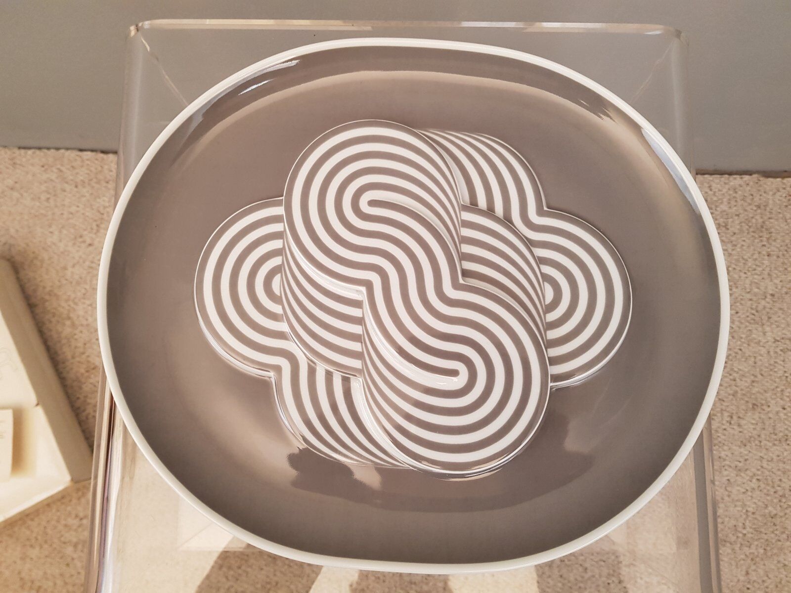 Wall plate in porcelain by Natale Sapone for Rosenthal, 1972