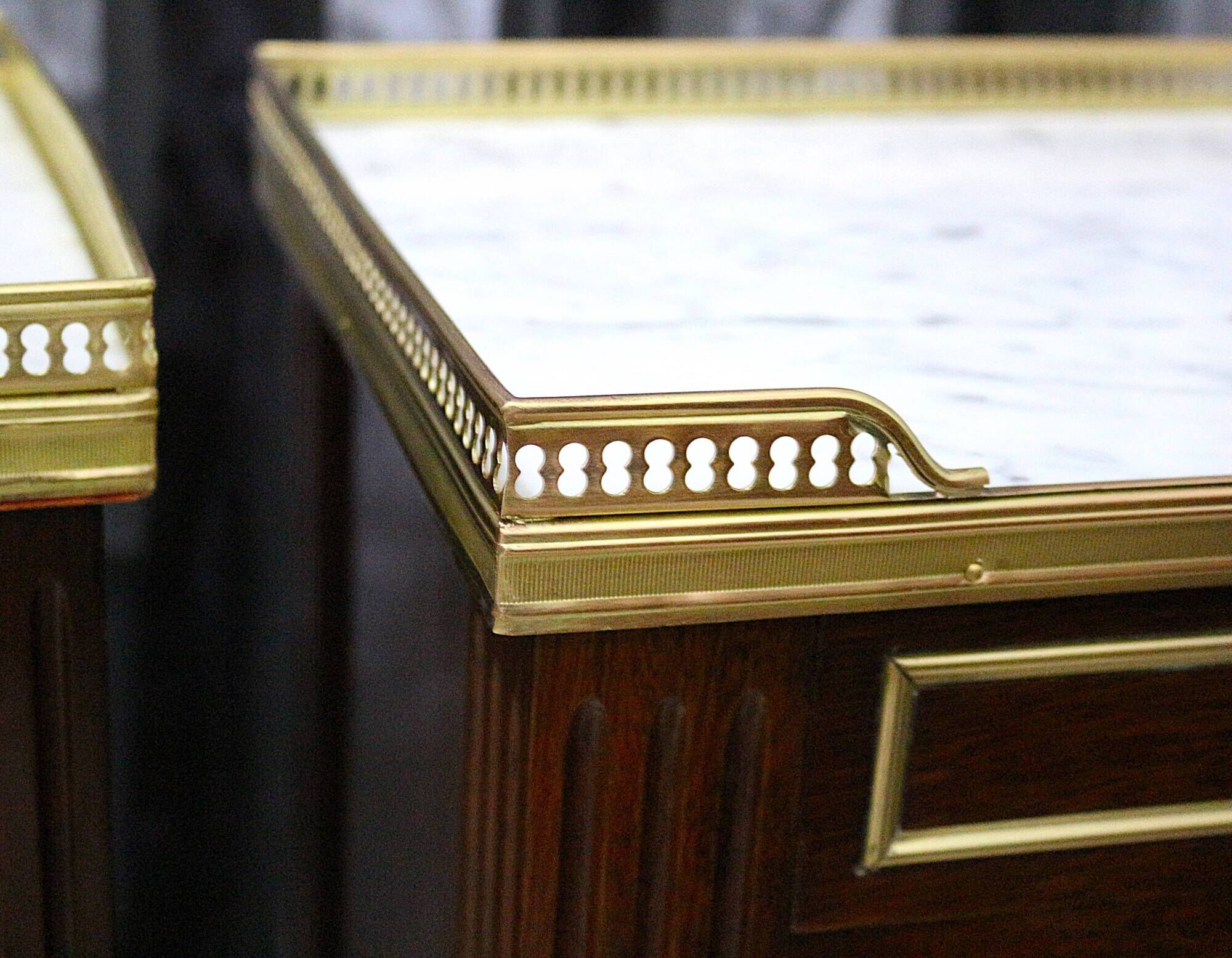 Pair of Nightstands Mahogany White Carrara Marble Louis XVI Style