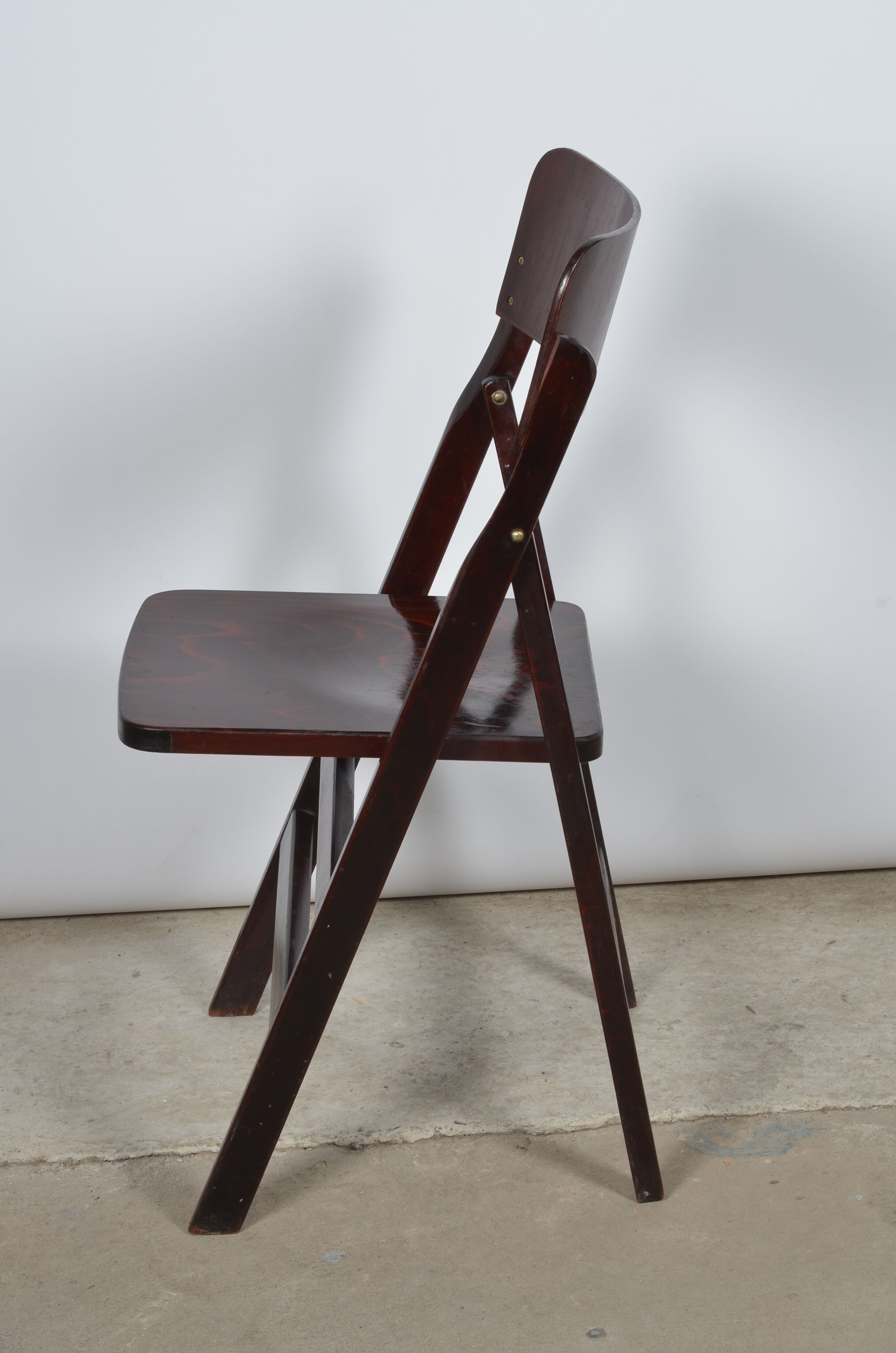 Baumann folding chair