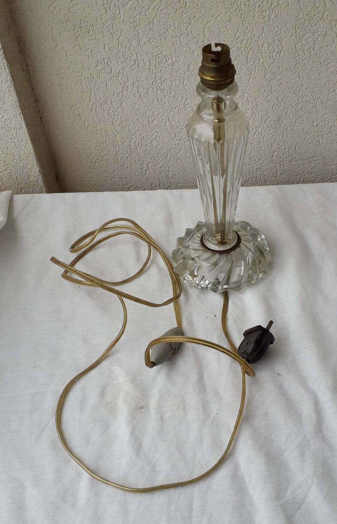 Pied de lampe en verre
