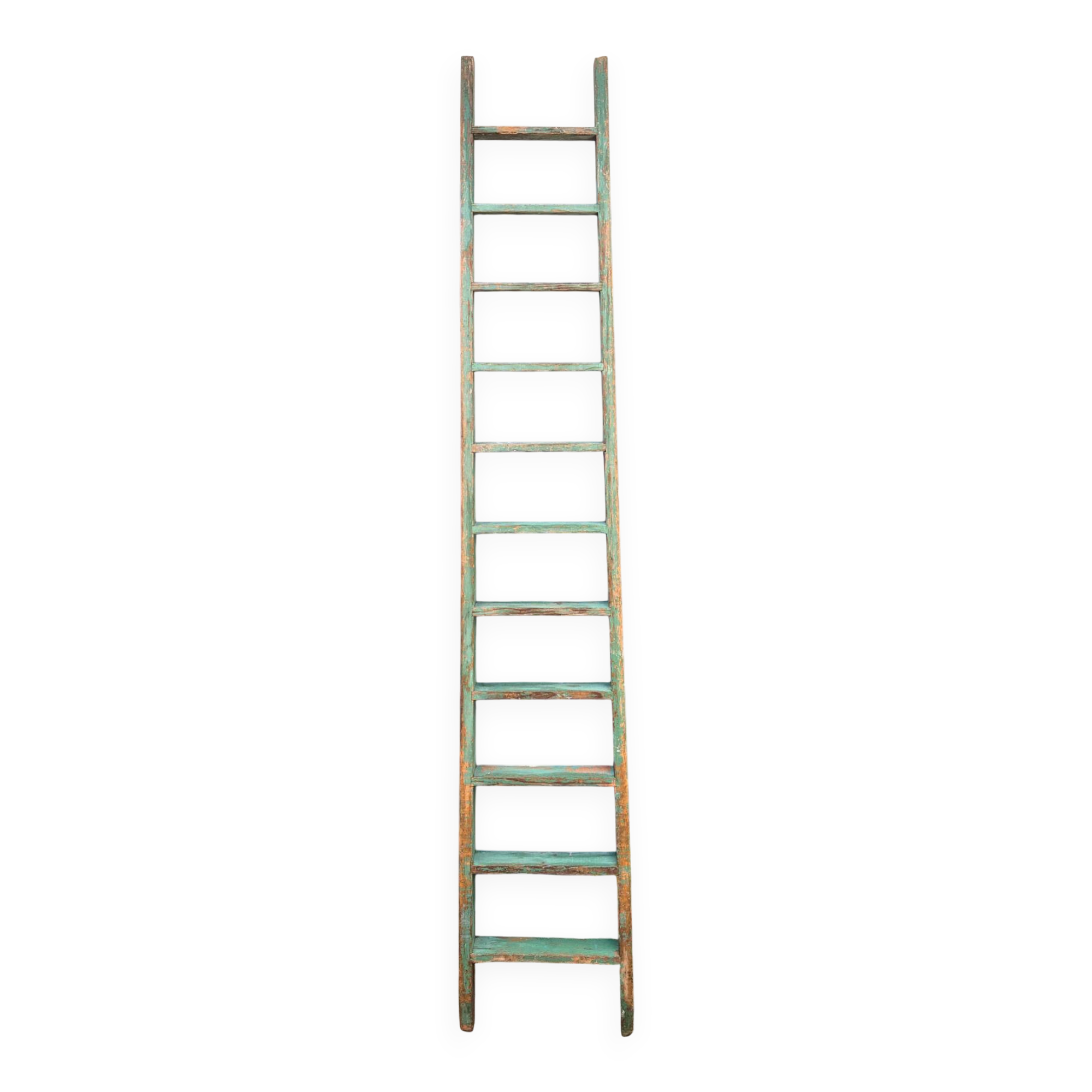 Ancienne échelle de meunier en bois