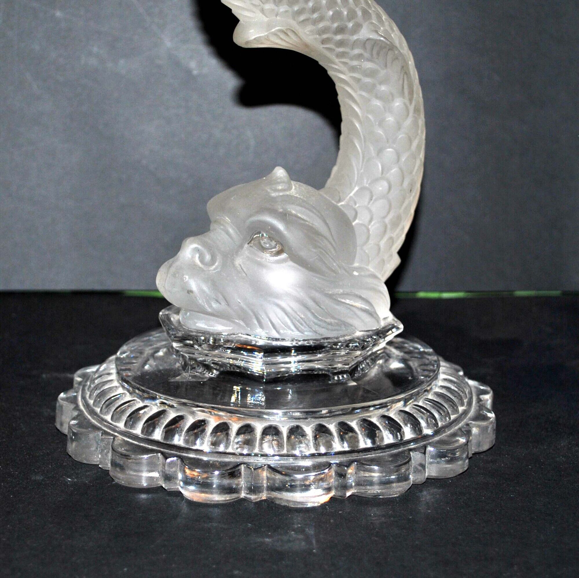 Standing cup dauphin crystal of baccarat 1897
