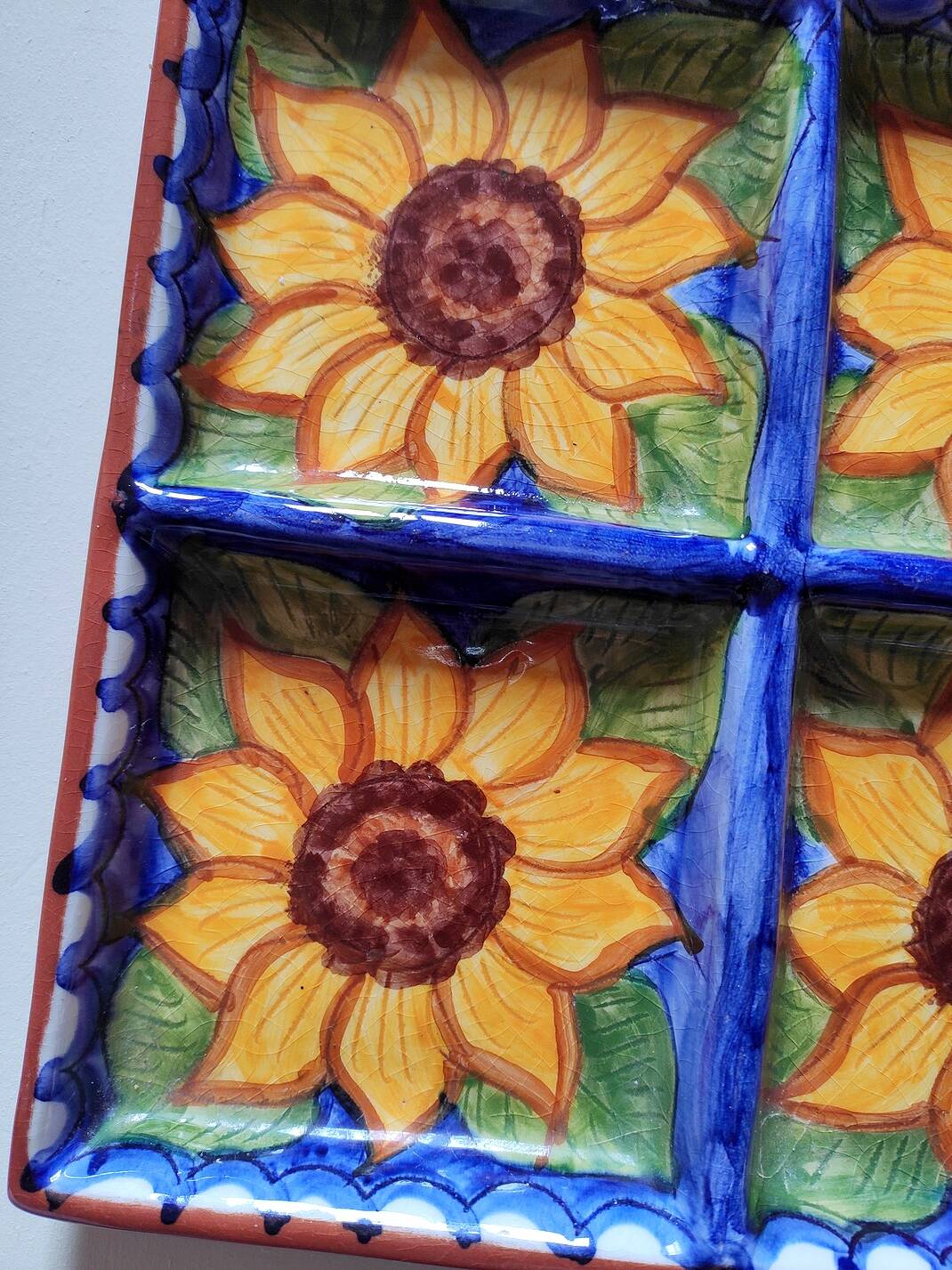 Compartmented artisanal dish