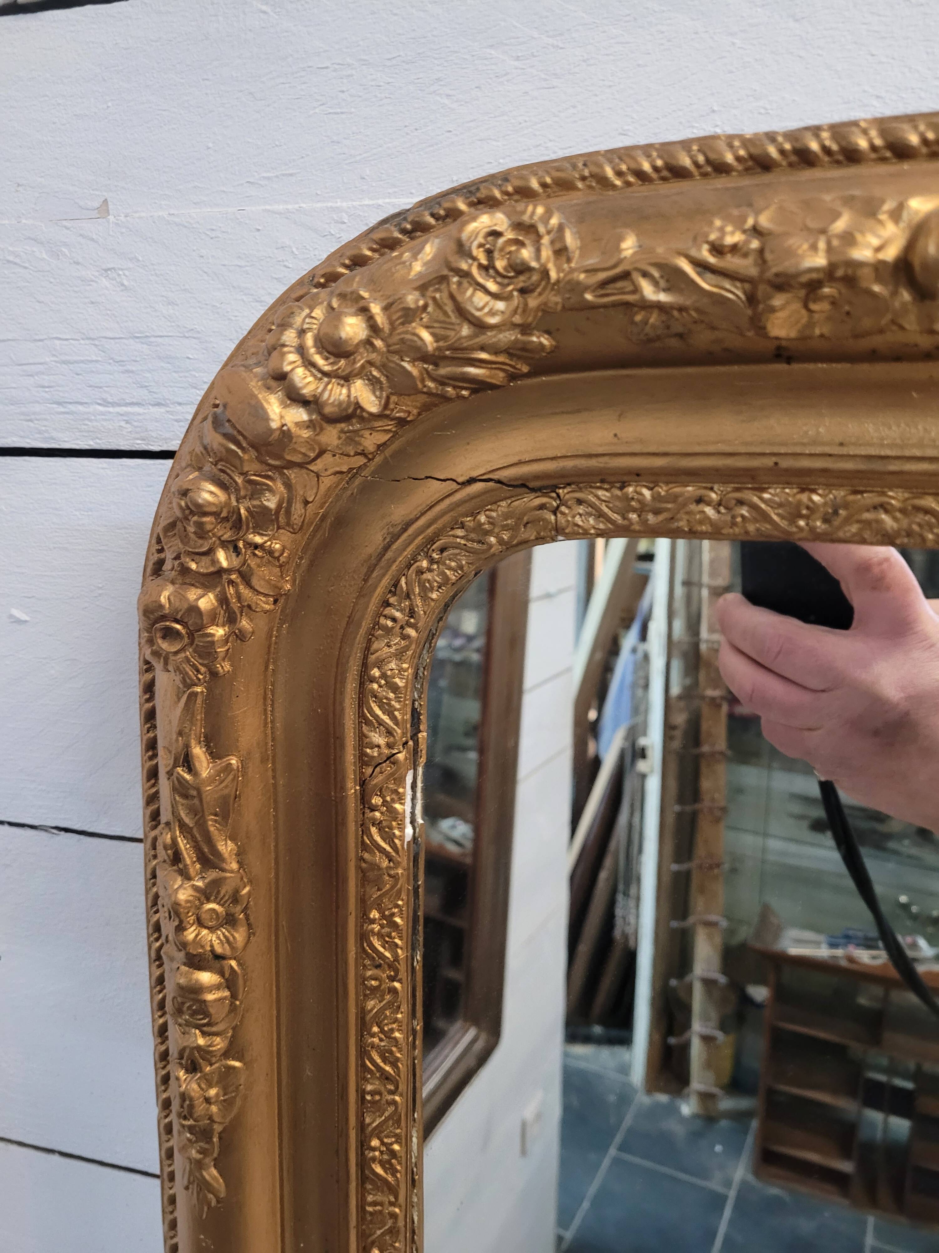 Old Louis Philippe style gilded mirror, 100×83cms