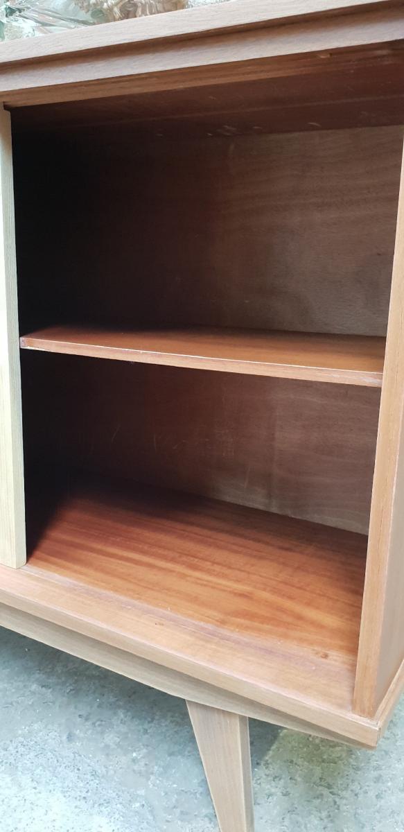 Vintage line with sliding doors