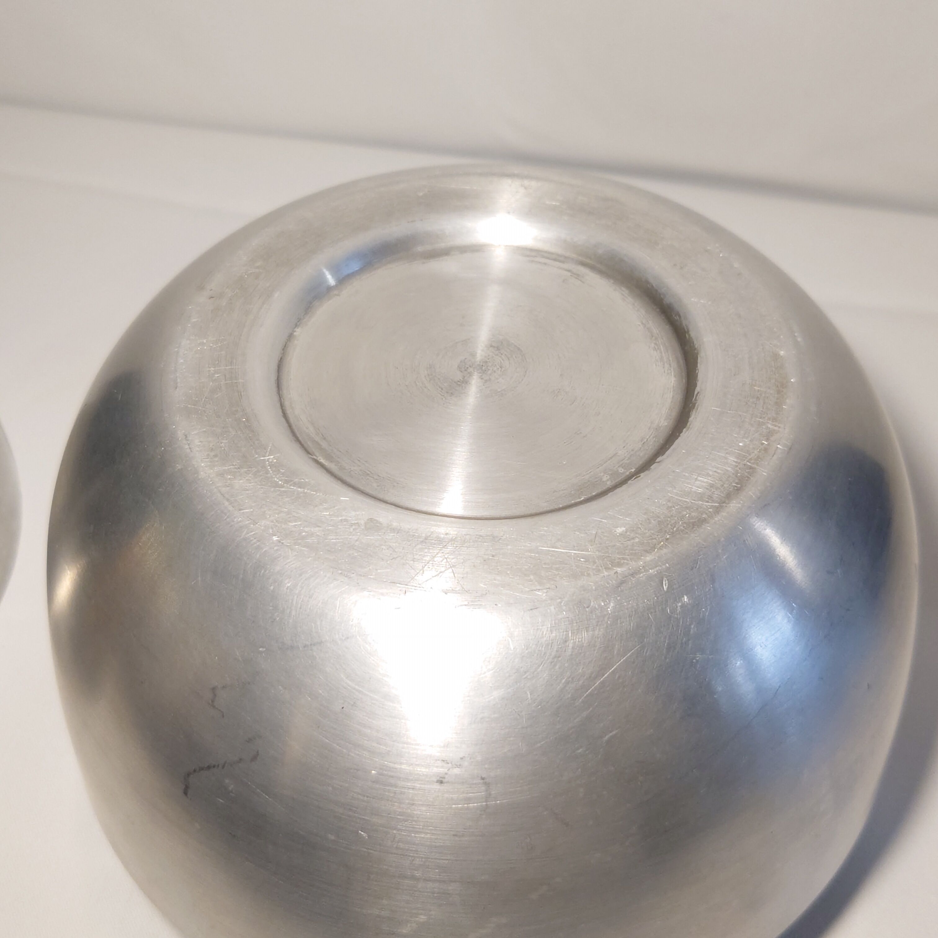 Aluminum "apple" ice bucket