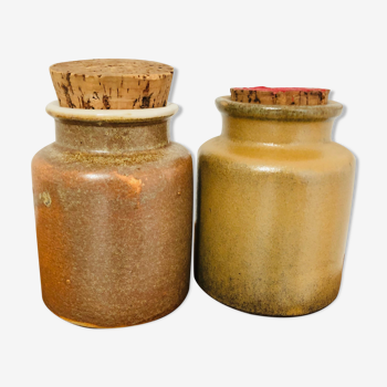 Lot de deux pots à moutarde anciens en grès