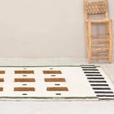 Handmade pure wool rug, size 150 x 250 cm.
