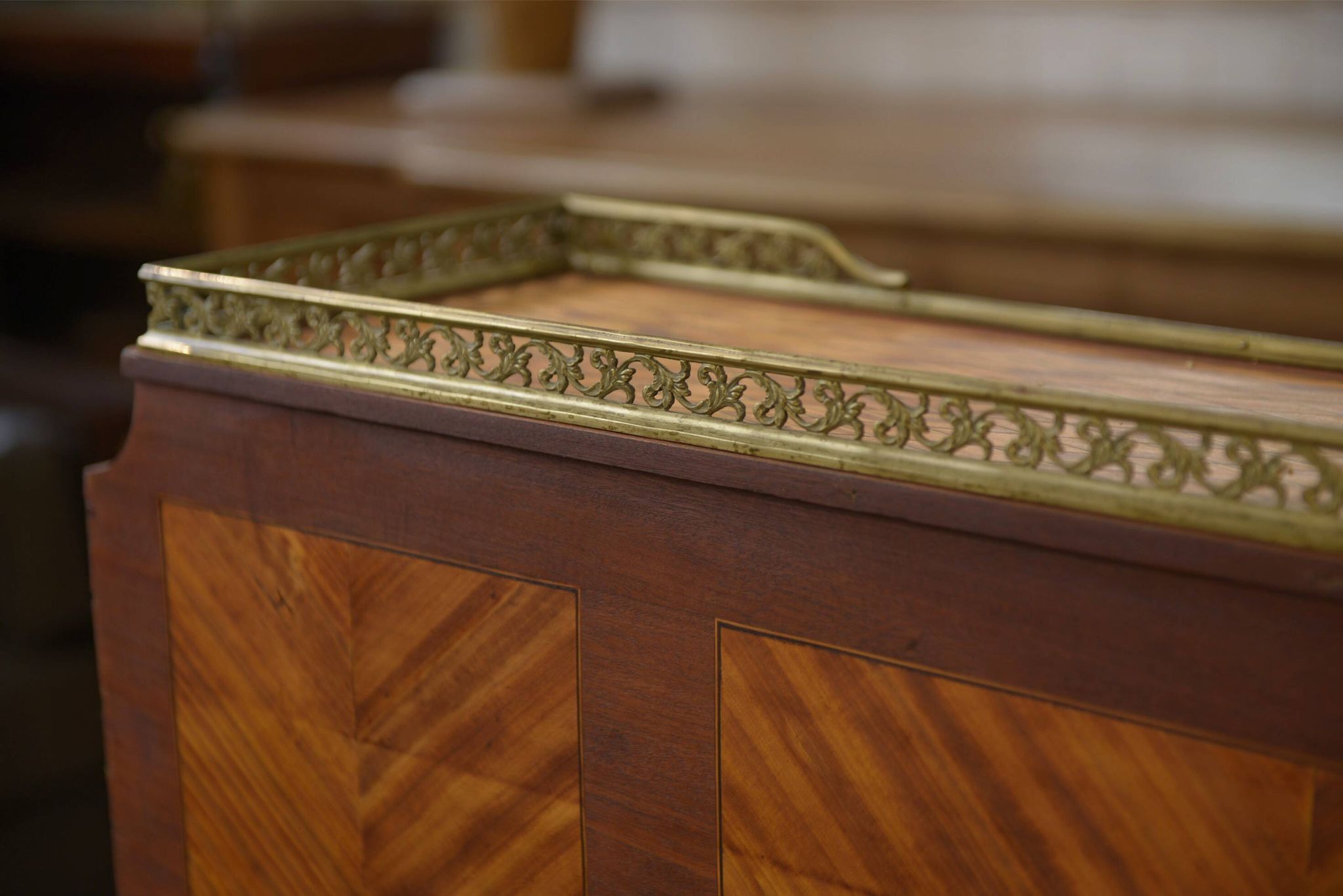 Louis XVI style cylinder desk in marquetry from the Napoleonic III period.