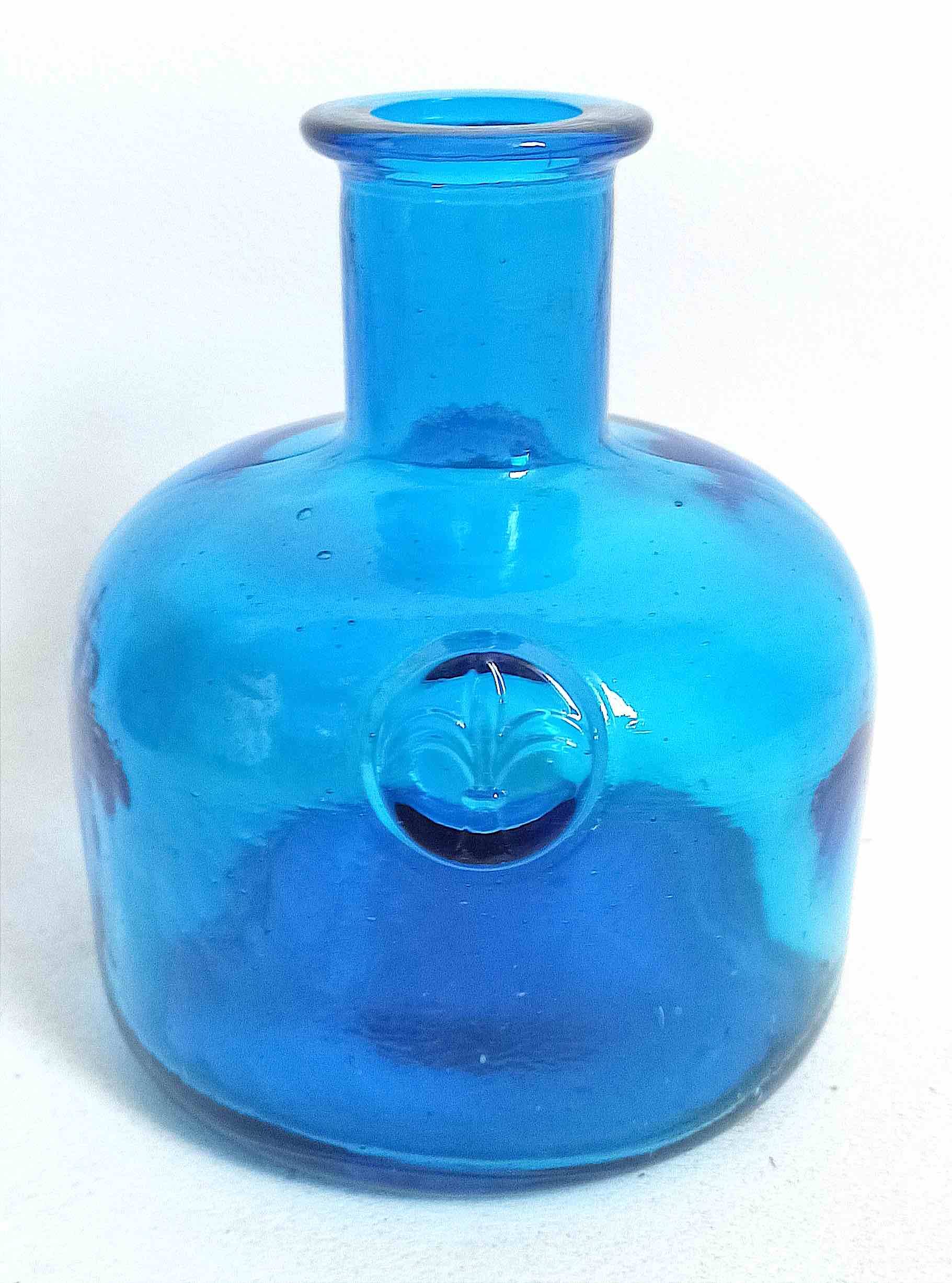 Carafe with blue Empoli stopper from the 70s Height 24.5 cm