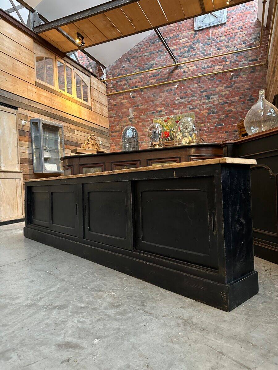 Large workshop cabinet with sliding doors